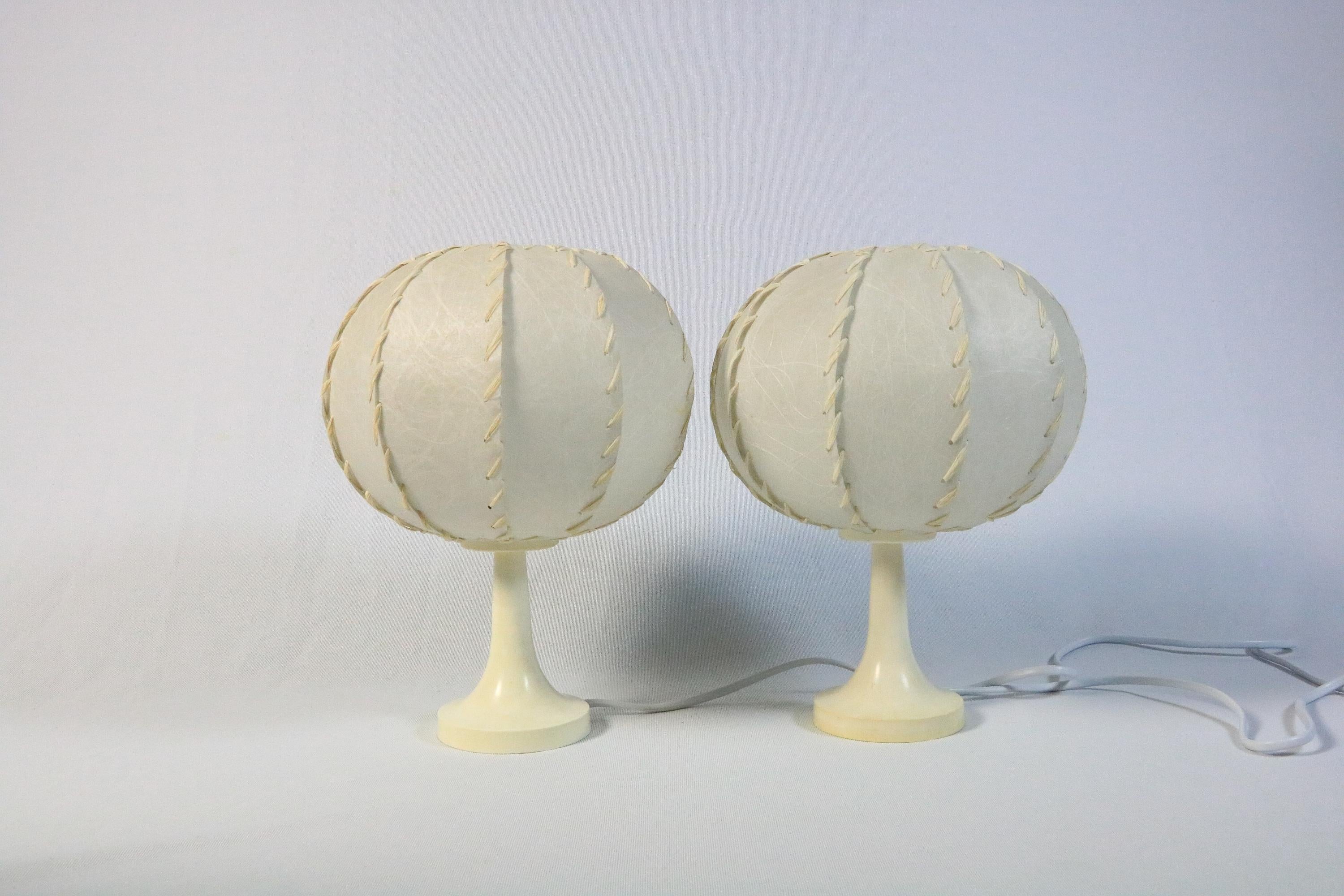 Mid-Century Modern Set of 2 Cocoon Table Lamps, Tulip Base, Mid-Century, Germany For Sale