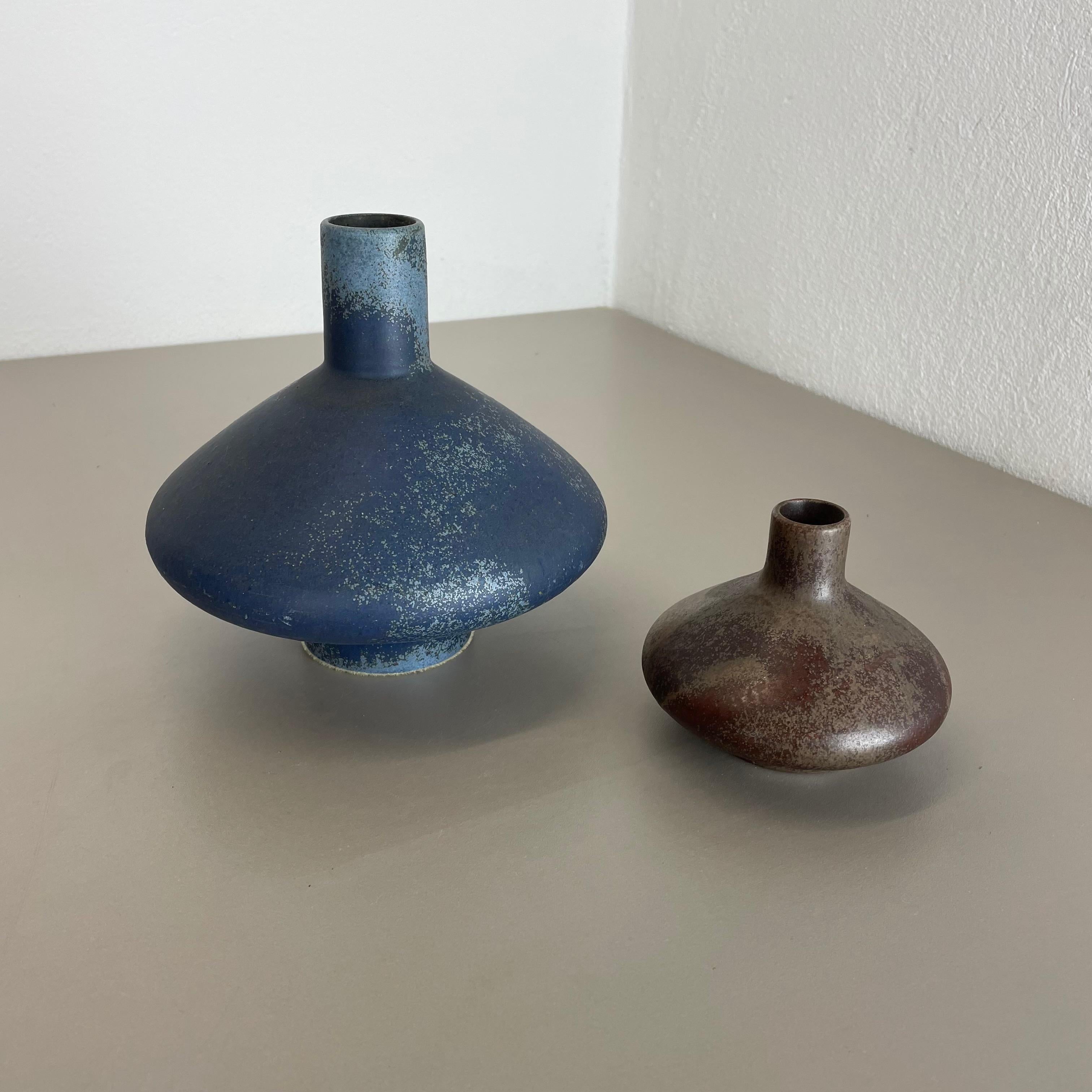 2er-Set farbenfrohe Studio-Keramik-Vasen-Objekte Otto Keramik, Deutschland 1970 im Zustand „Gut“ im Angebot in Kirchlengern, DE