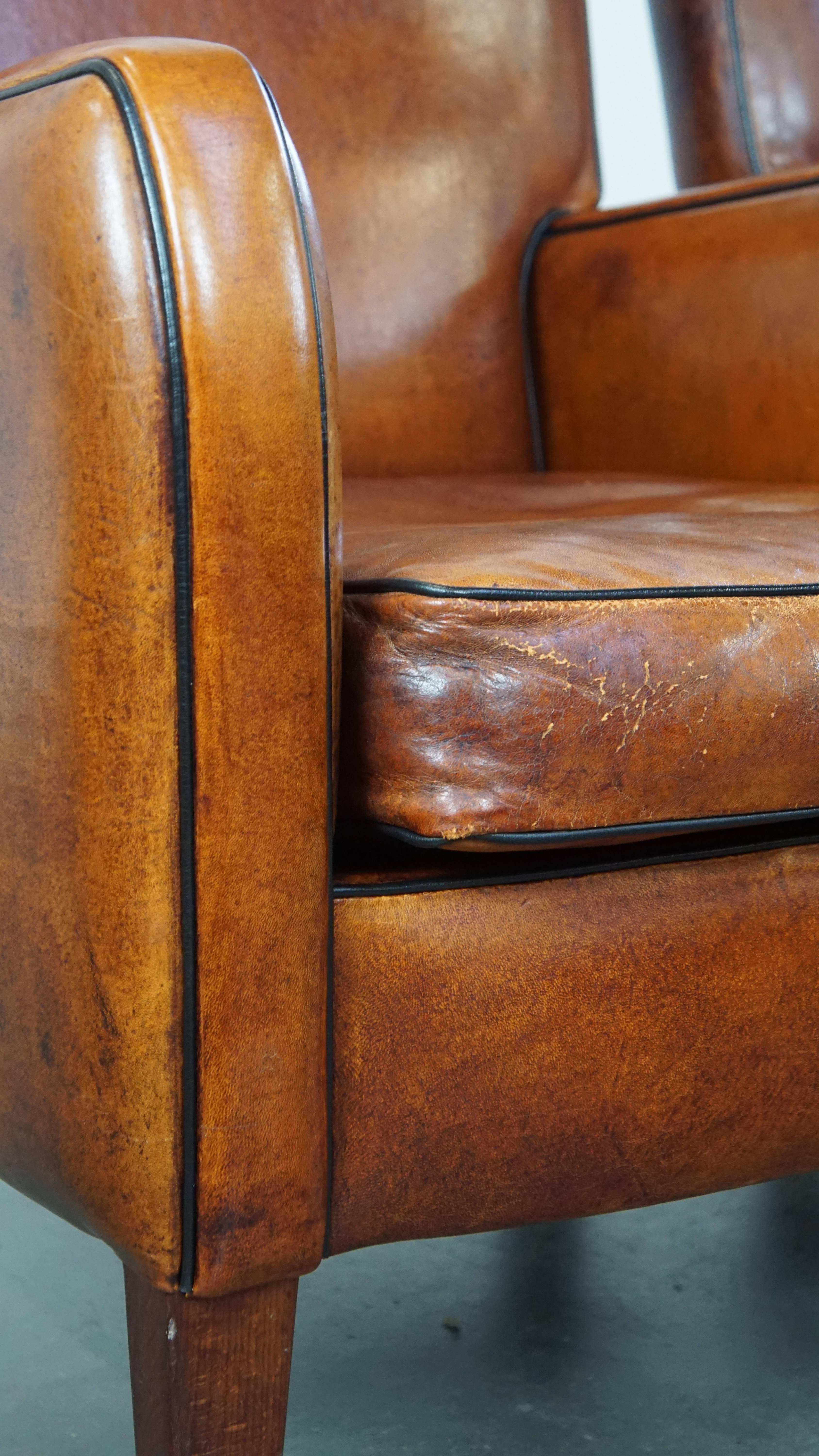 Set di 2 comode ed eleganti poltrone in pelle di pecora con splendide finiture in vendita 6