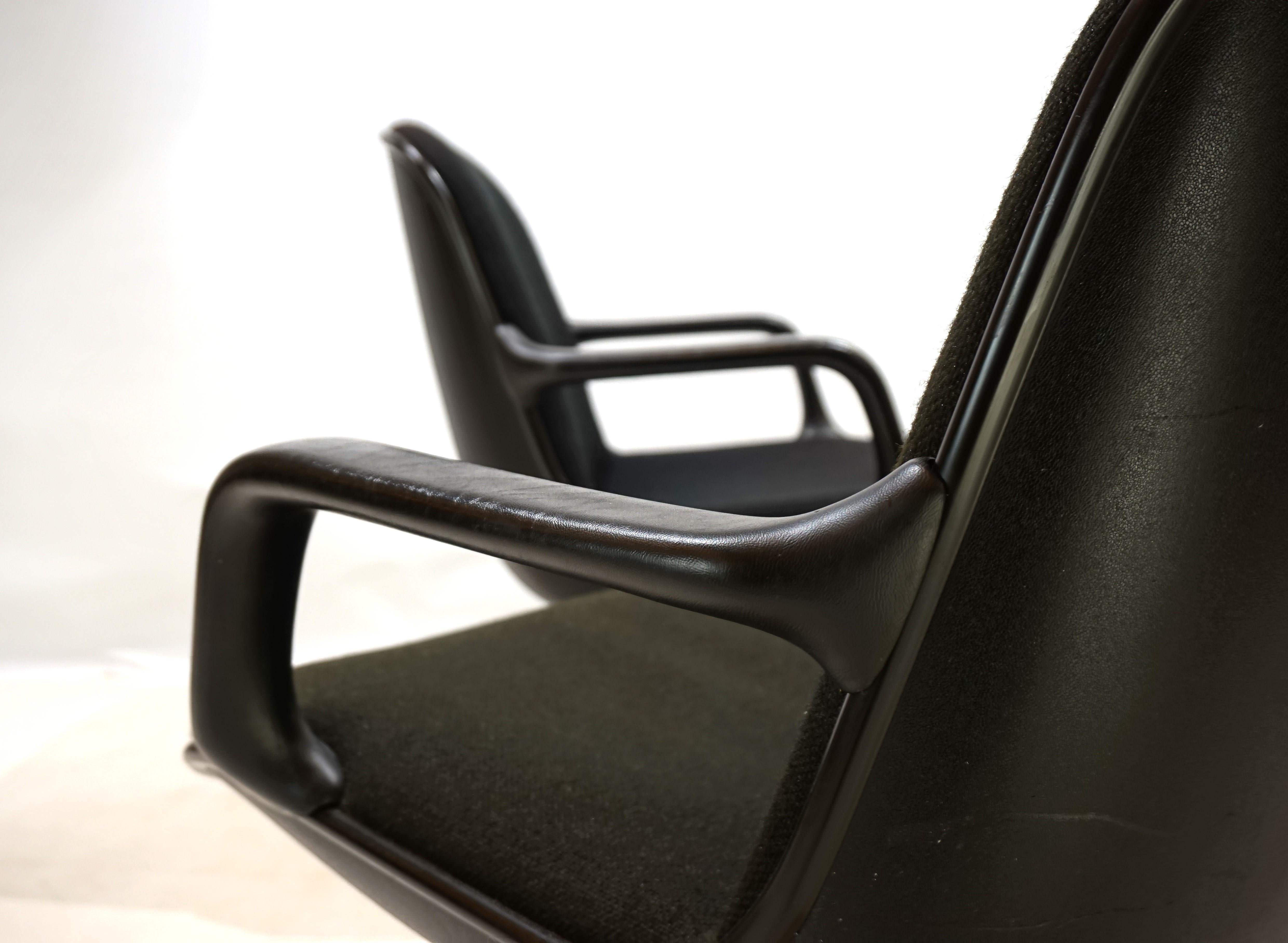 Fabric Set of 2 Comforto executive lounge chairs by Charles Pollock, 1960