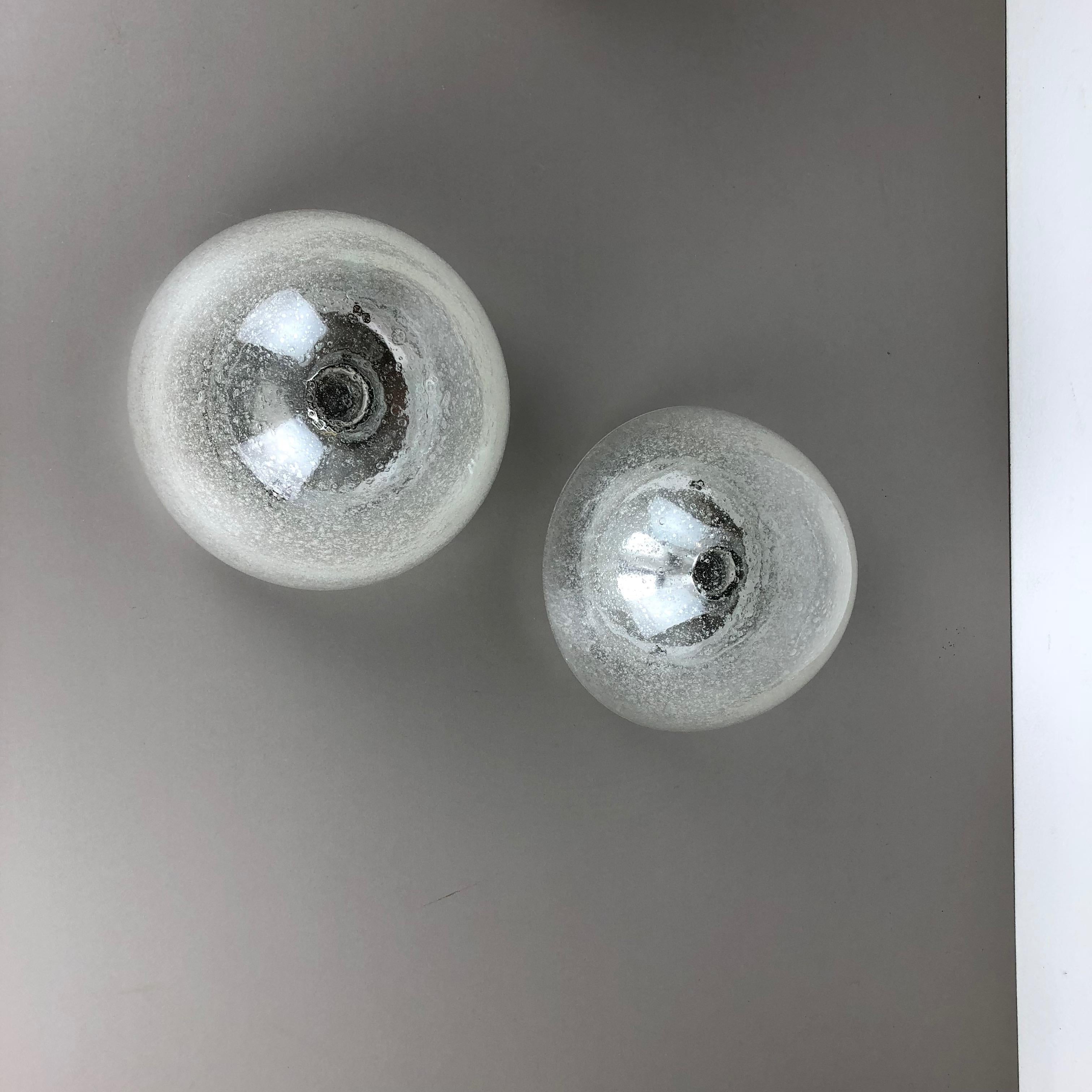 Article:

wall light sconce set of 2


Producer:

Hoffmeister Leuchten, Germany



Origin:

Germany



Age:

1970s



Original set of 2 modernist German wall Lights made of high quality glass in cone form with a solid metal