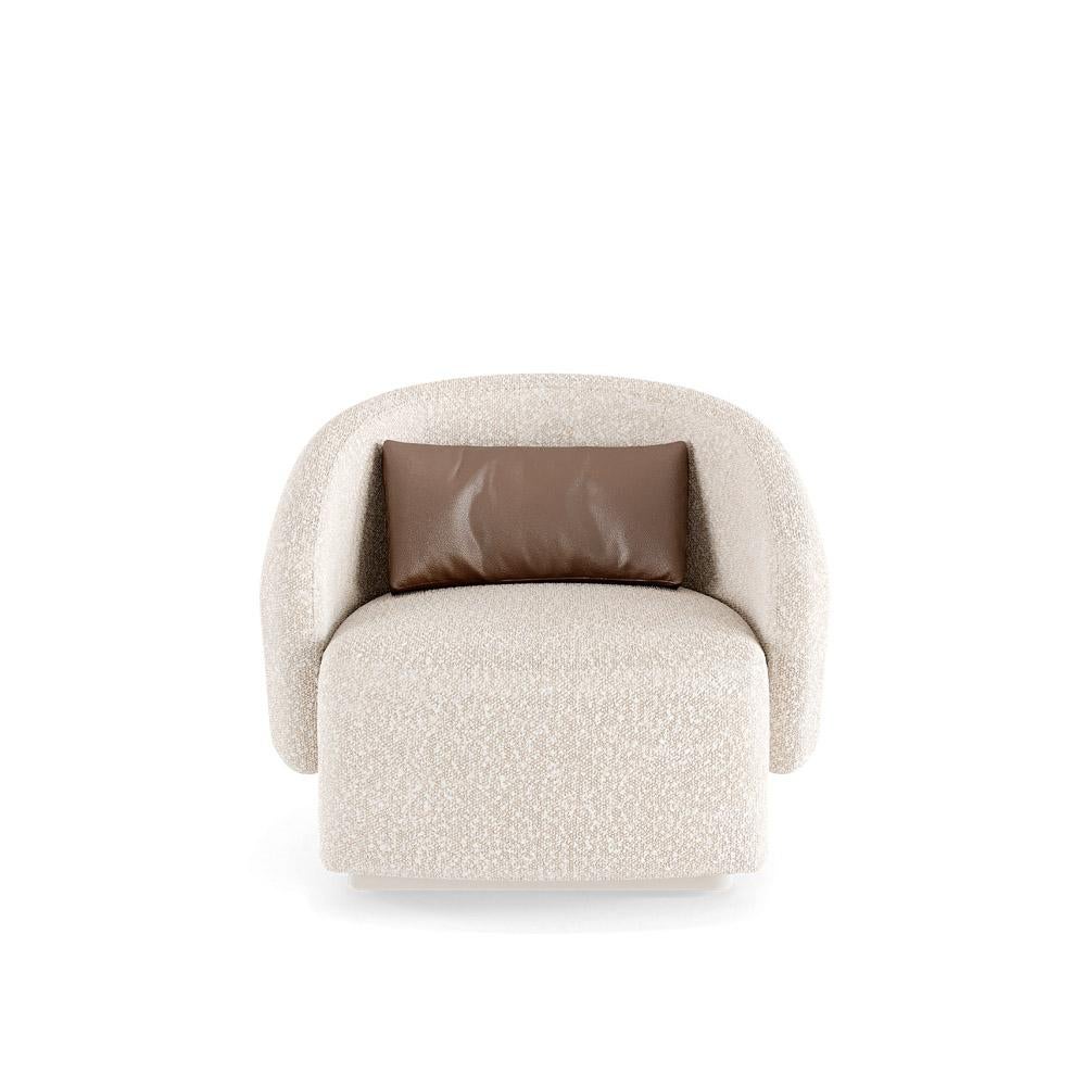 Set di 2 poltrone contemporanee con design curvo, boucle bianco/crema In condizioni Nuovo in vendita a NEW YORK, NY