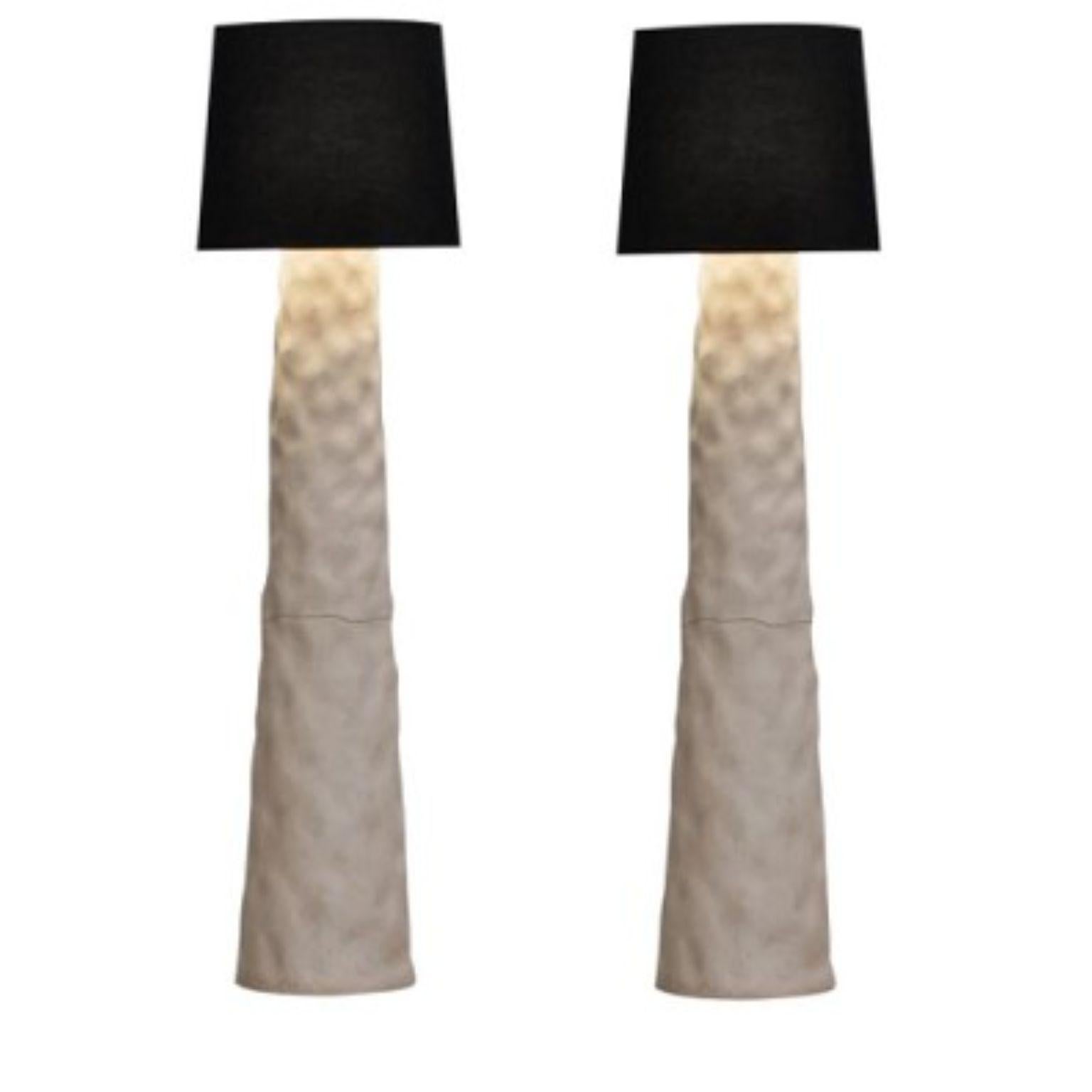 Set of 2 contemporary floor lamps by Faina.
Design: Victoriya Yakusha.
Material: cotton, ceramics.
Dimensions: 50 x 170 cm.
Weight: 50 kg.

*All our lamps can be wired according to each country. If sold to the USA it will be wired for the USA