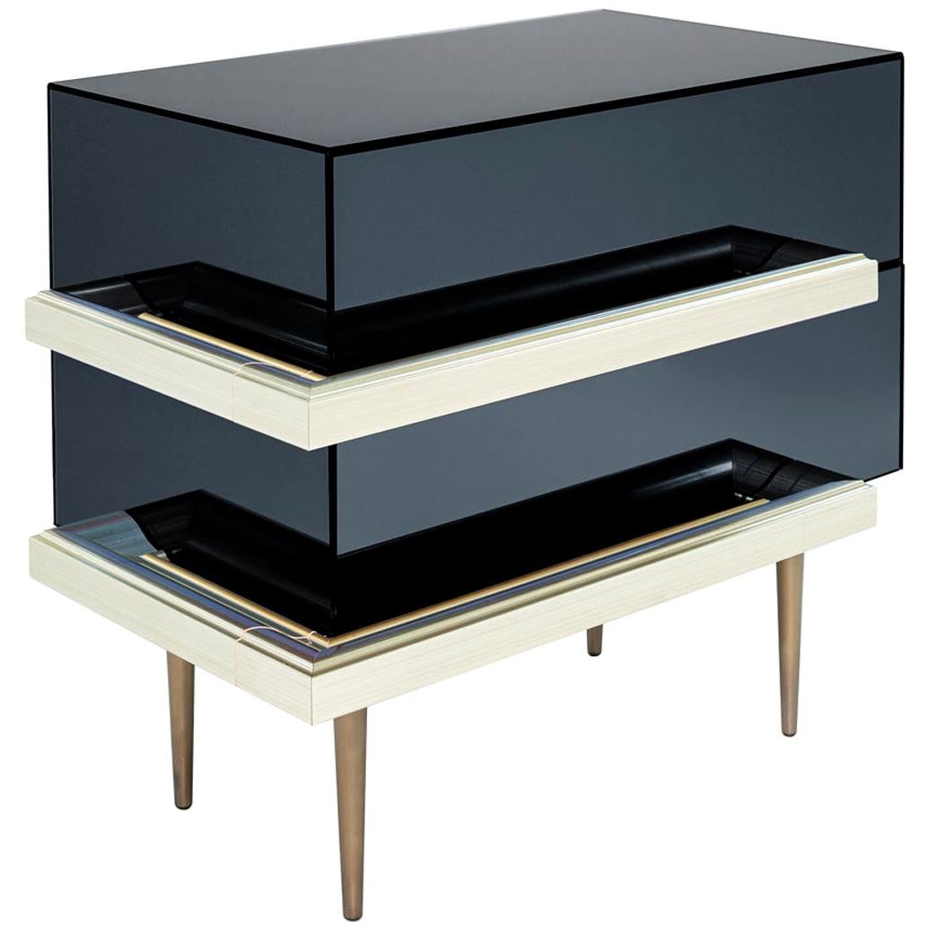 Set of 2 Contemporary Mirrored Nightstands with Champagne Moldings
