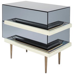Set of 2 Contemporary Mirrored Nightstands with Champagne Moldings Handles