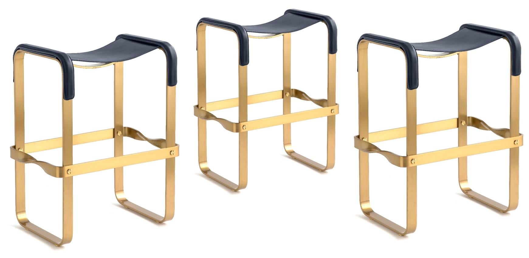 Pair Contemporary Classic Counter Bar Stool Aged Brass Metal & Navy Blue Leather In New Condition For Sale In Alcoy, Alicante