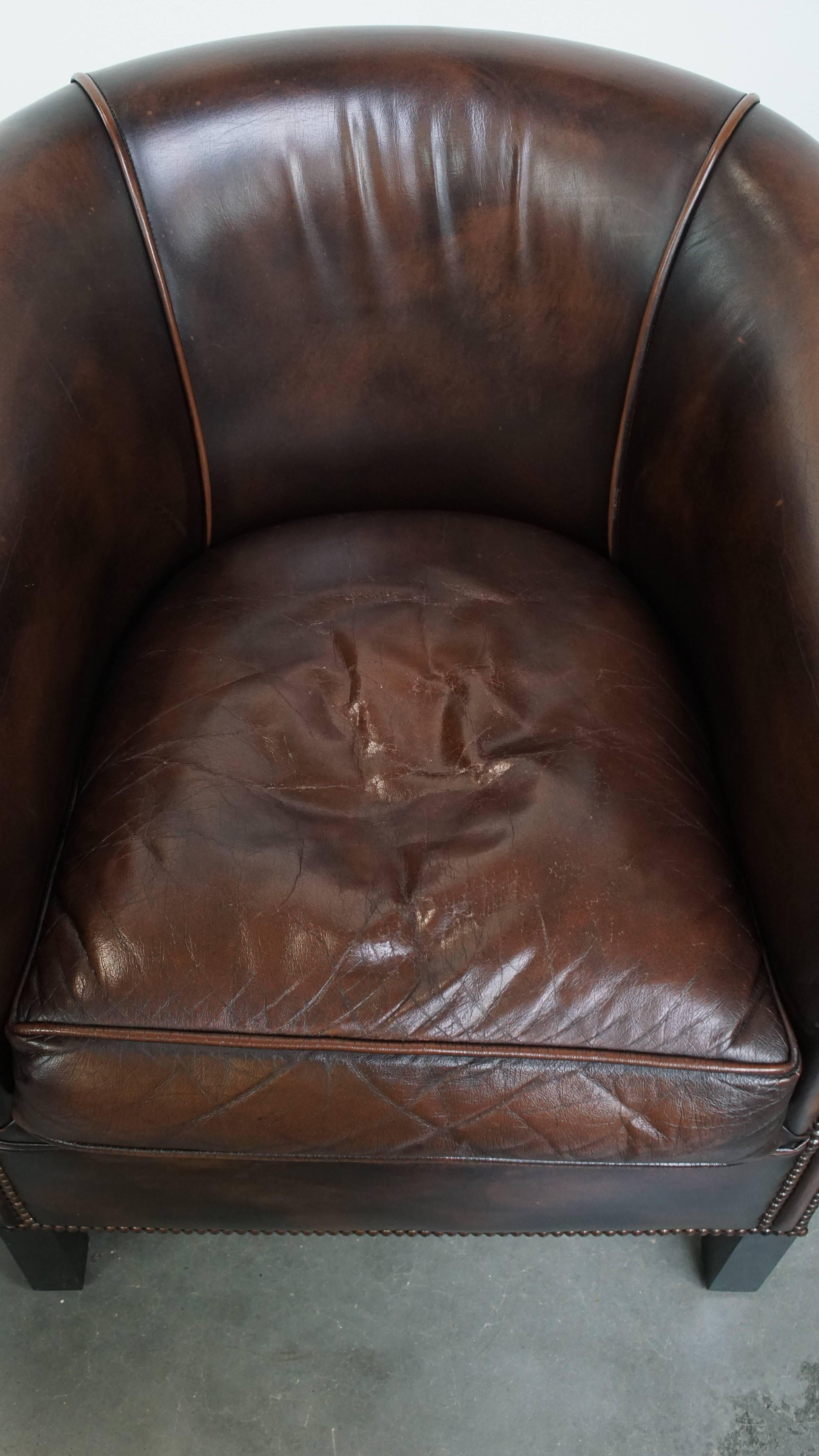 XXIe siècle et contemporain Ensemble de 2 fauteuils club en cuir de vachette de style anglais en vente