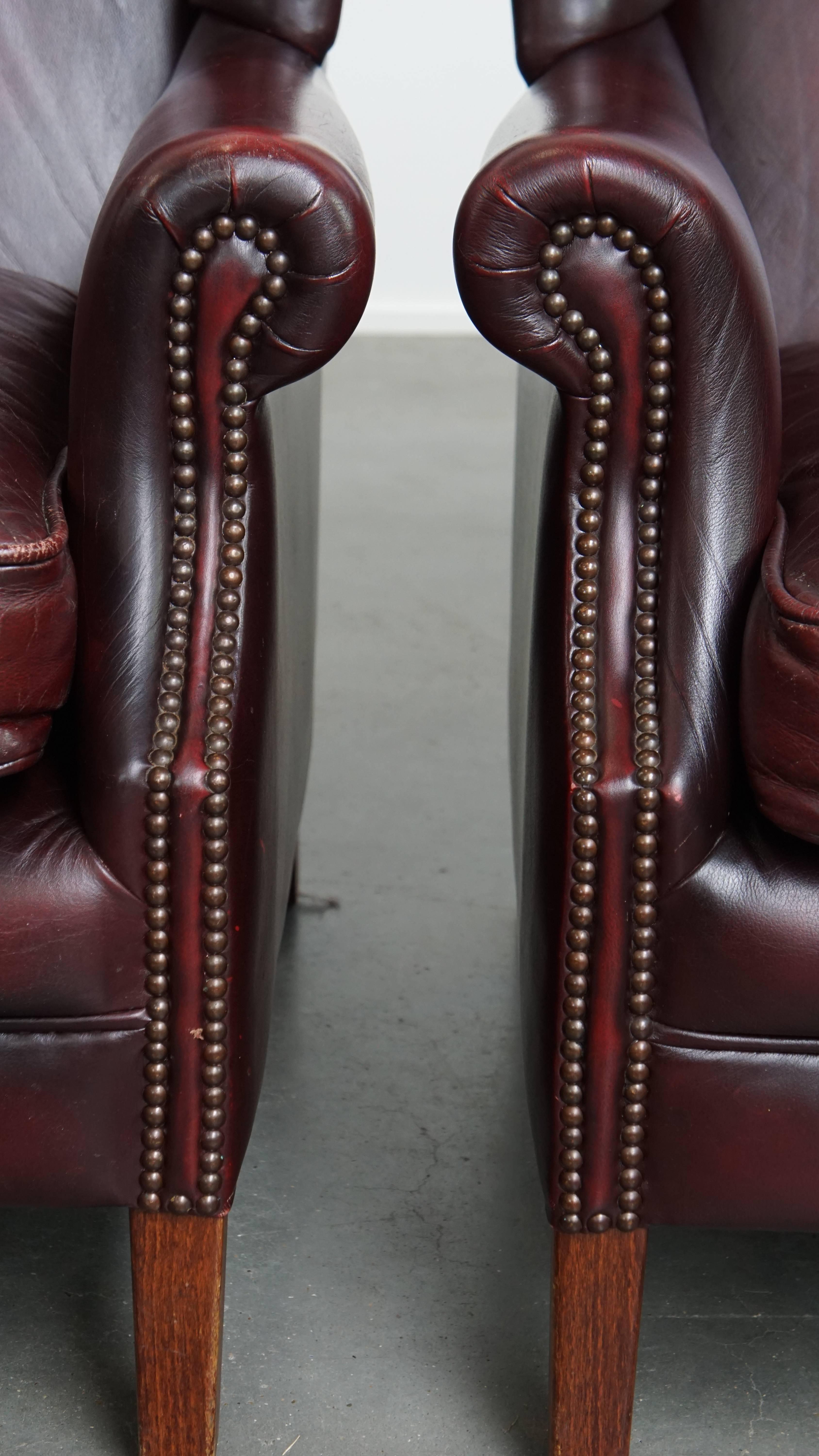 Set of 2  Cowhide Leather Wingback Chairs in English Style For Sale 5