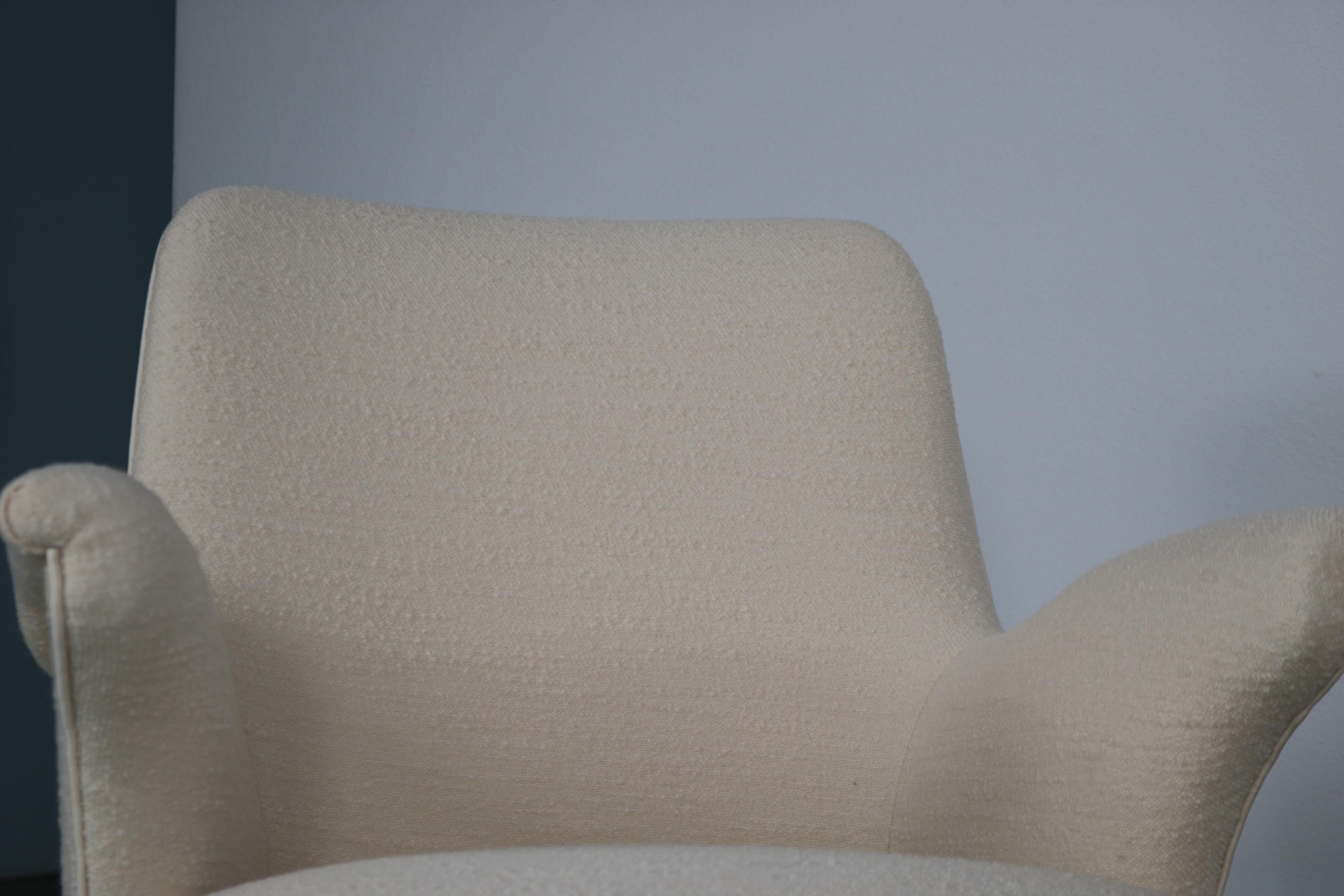 Set of 2 Cream Coloured Italian Marine Armchairs from the 1950s For Sale 9