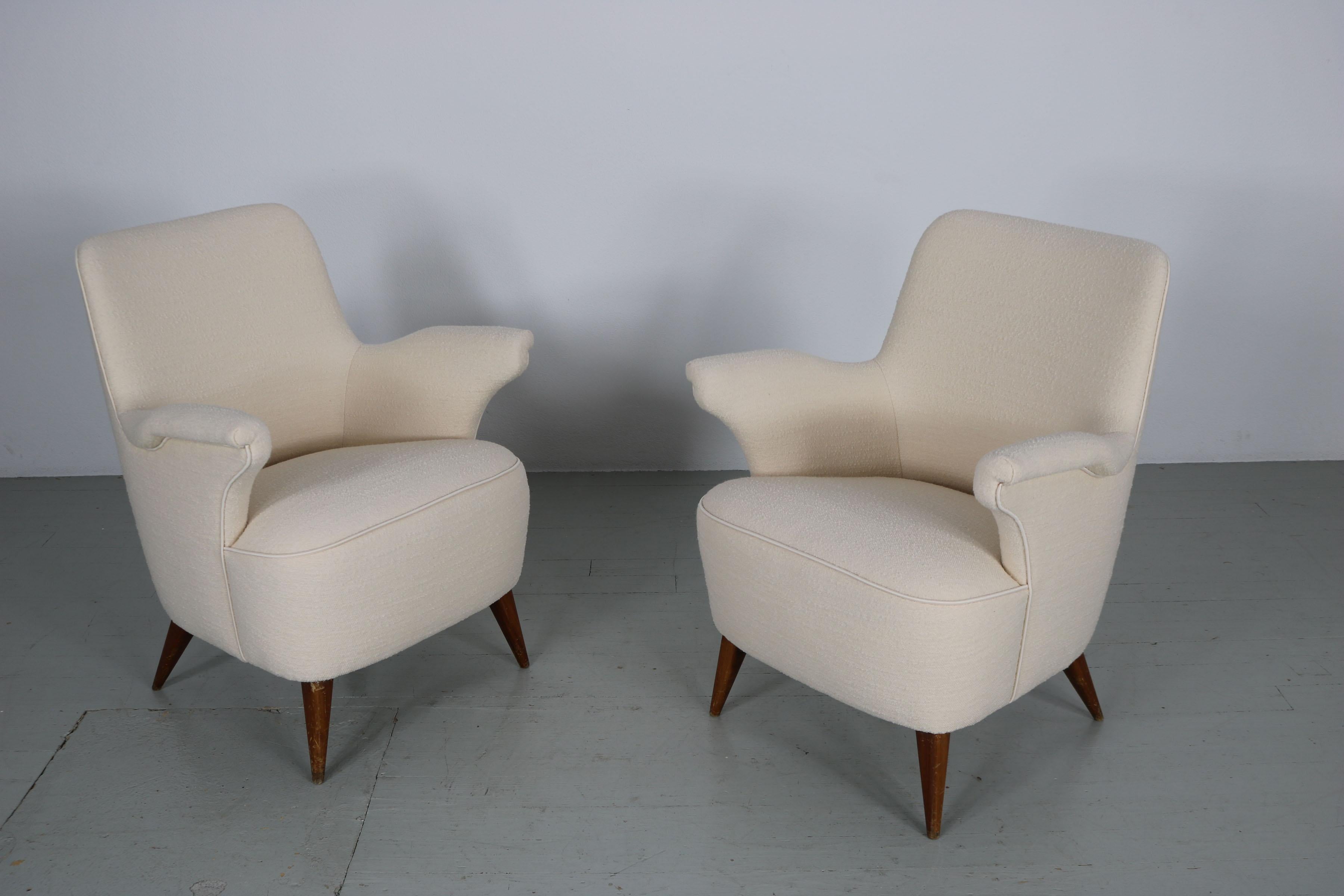 Set of 2 Cream Coloured Italian Marine Armchairs from the 1950s For Sale 2