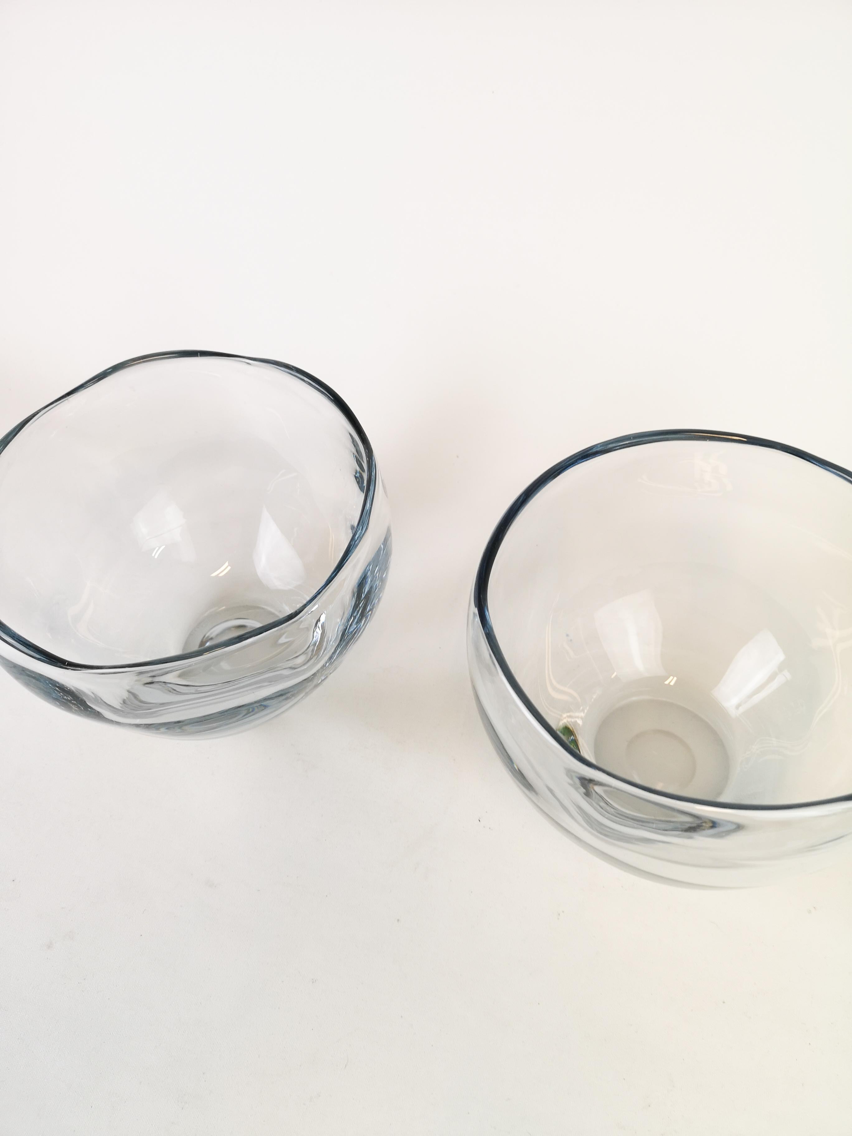 Swedish Midcentury Modern Set of 2 Crystal Bowls Asta Strömberg Sweden, 1950s For Sale