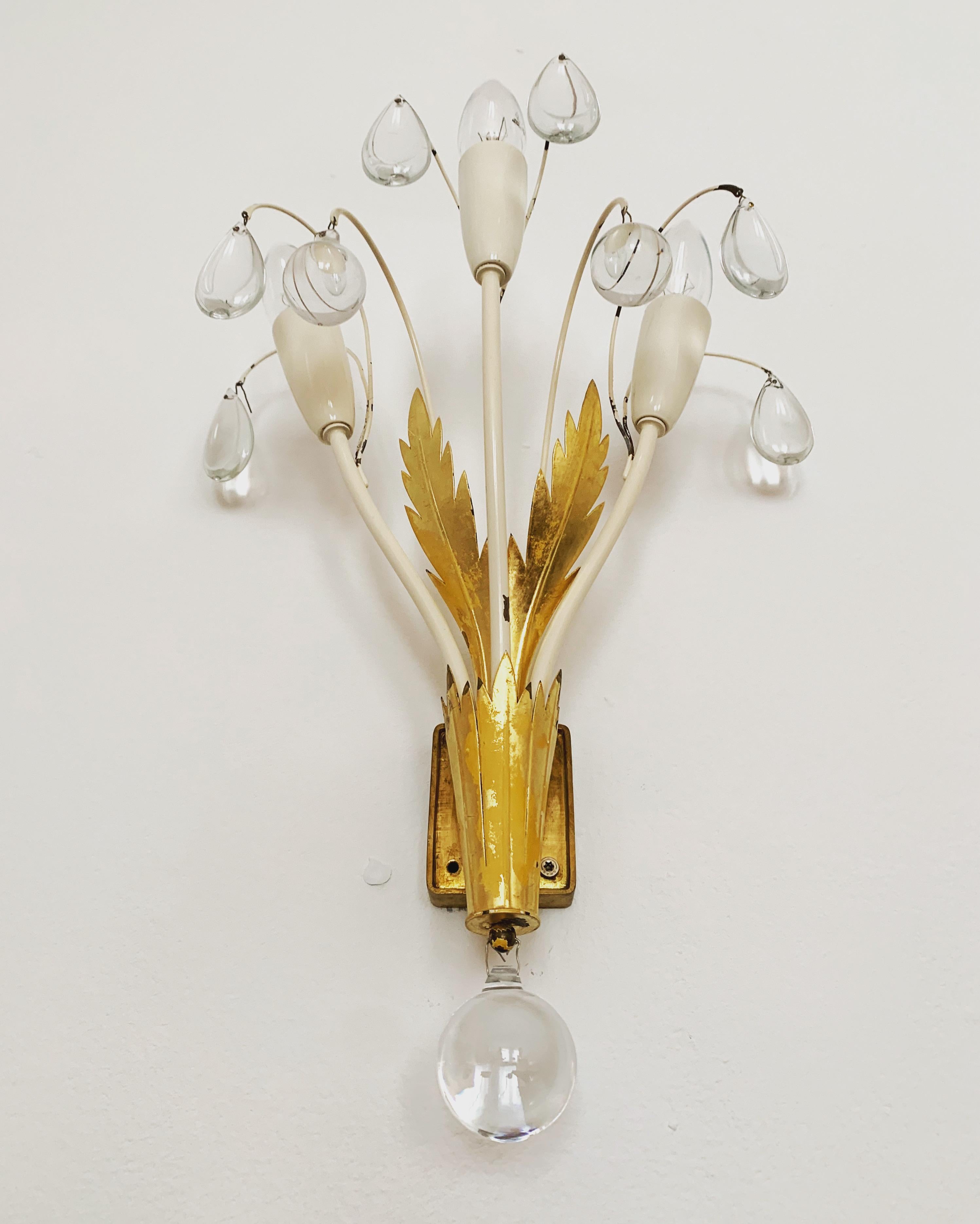 Set of 2 Crystal Glass Sconces by Vereinigte Werkstätten Werkstätten In Good Condition For Sale In München, DE