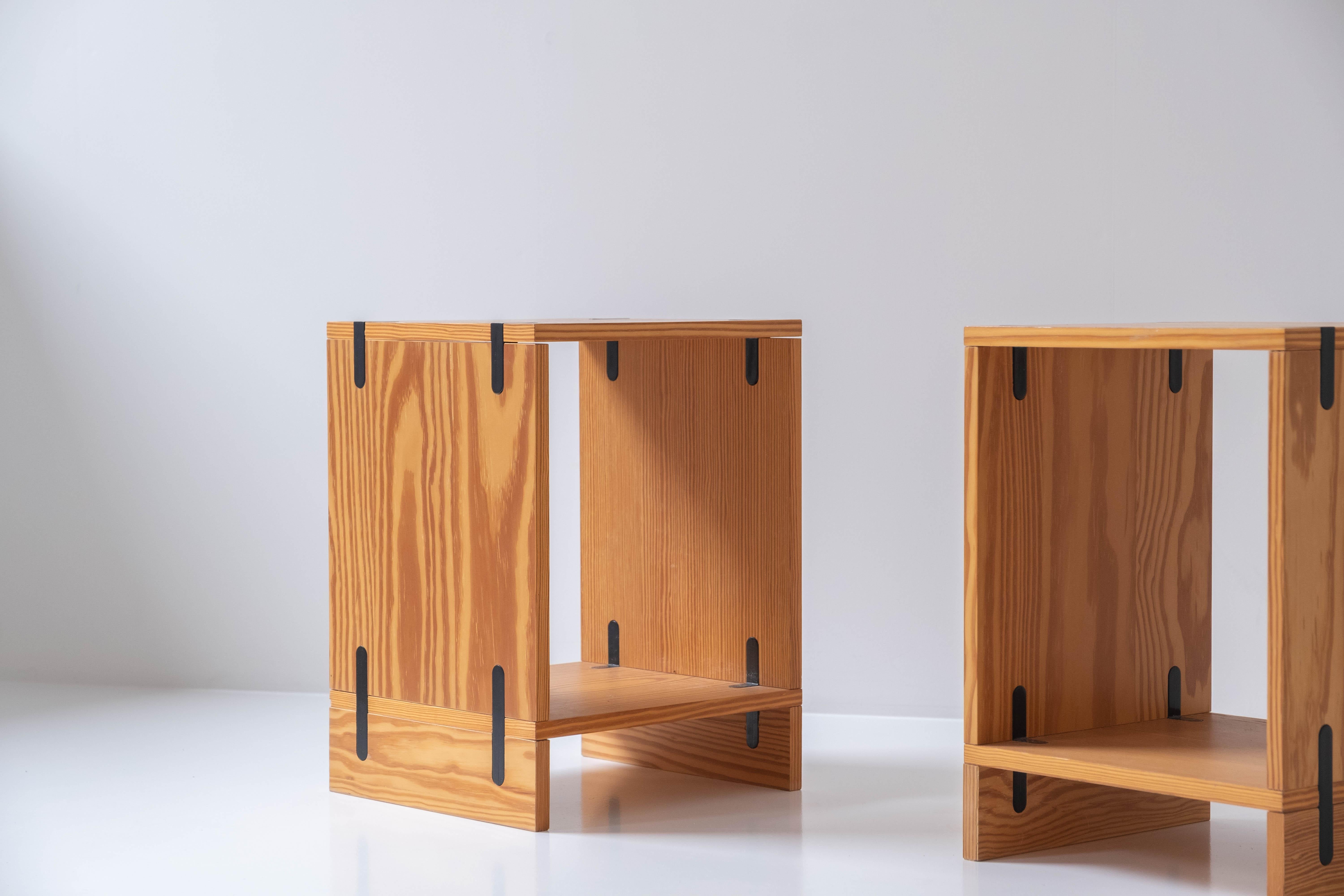 Set of 2 ‘Cubex’ side tables by Poul Cadovius for Cado, Denmark 1960s. These tables are made out of Oregon pine and features black lacquered joints. Both re in a very well presented and original condition. Would be lovely as bedside tables too!