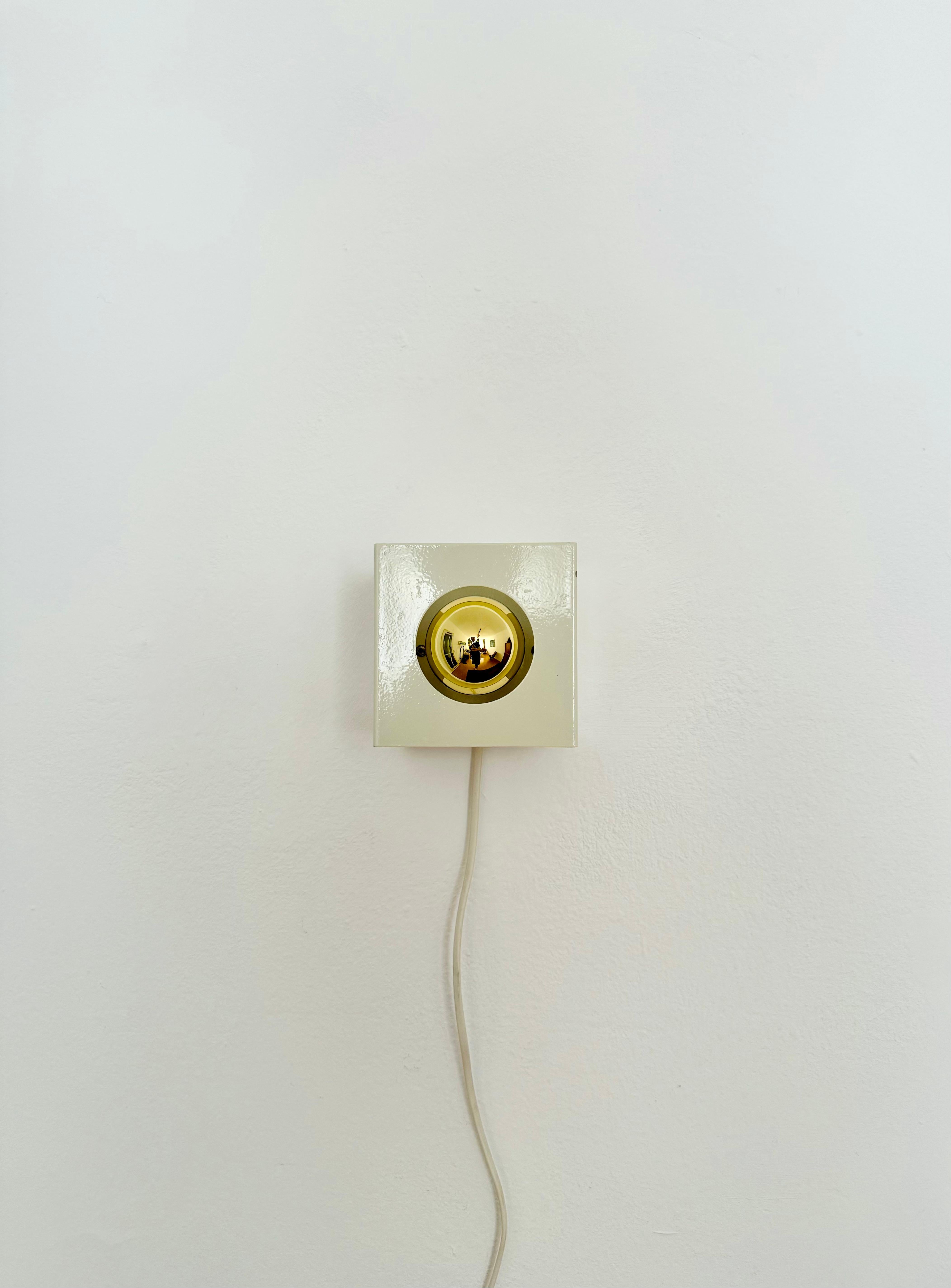Satz von 2 kubistischen 1970er Jahre Modernist Metall Wand oder Tischlampen im Zustand „Gut“ im Angebot in München, DE