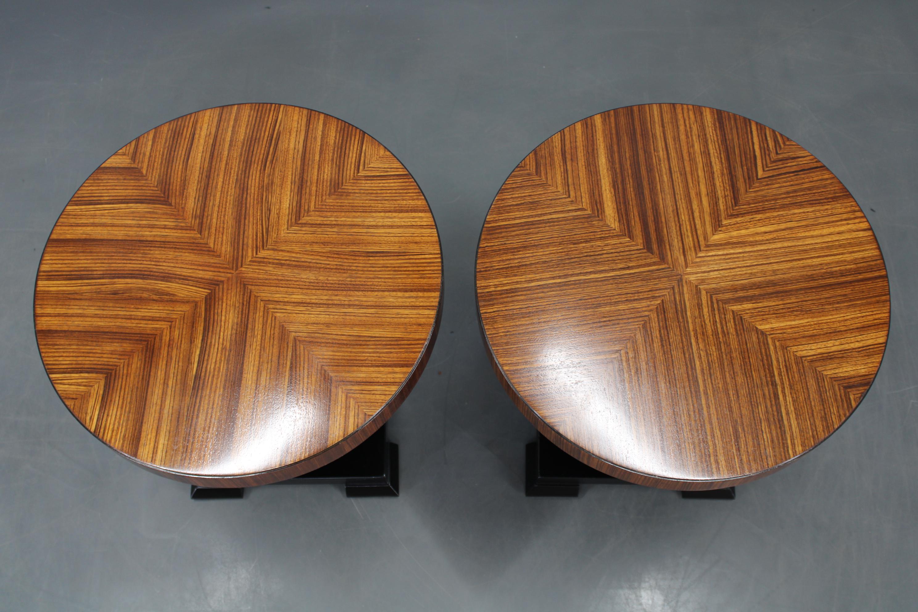20th Century Set of 2 Czechoslovakian Cubist Style Side Tables, Veneer and Solid Wood, 1980s For Sale