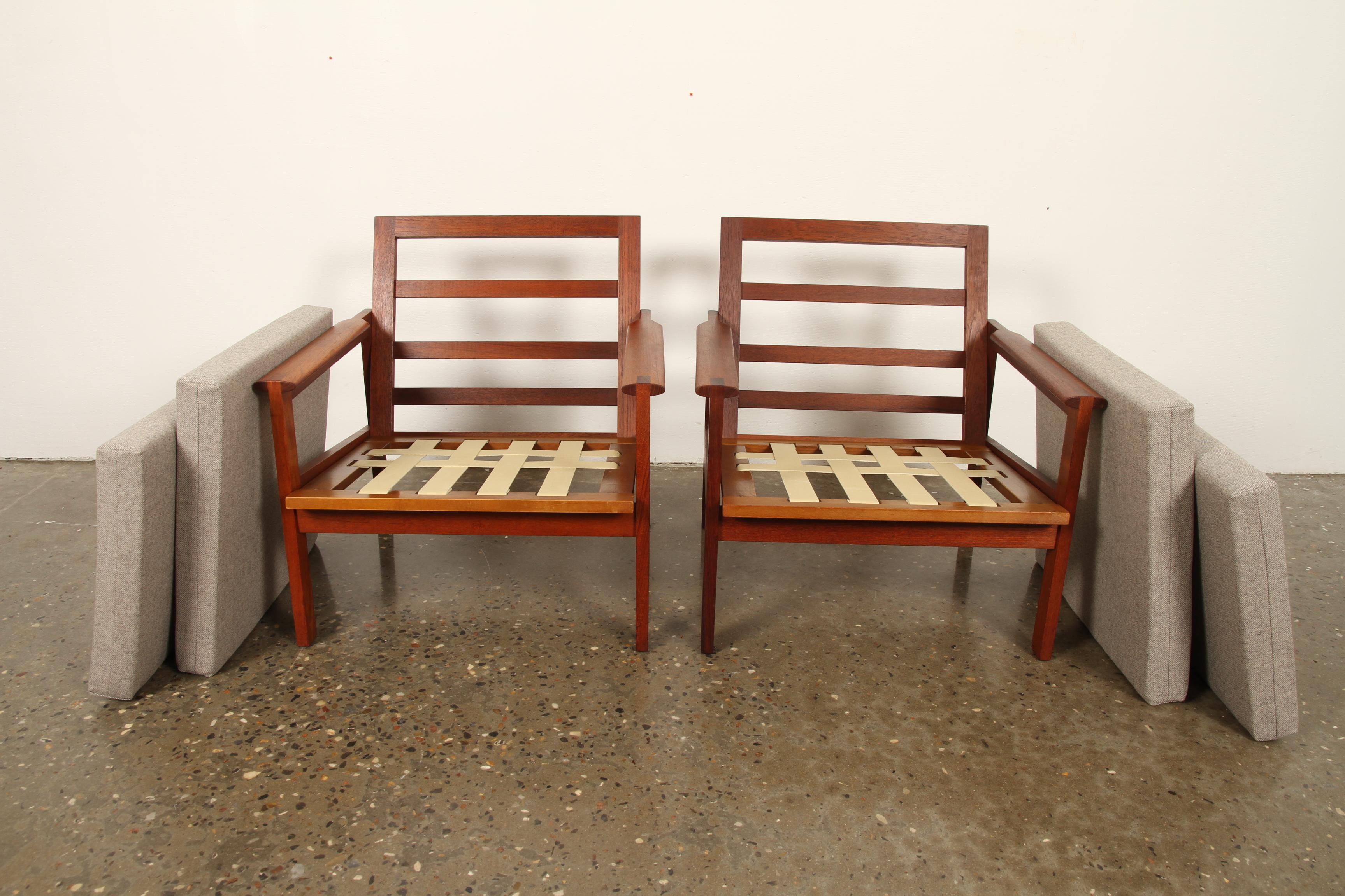 Set of 2 Danish Capella Lounge Chairs in Teak 5