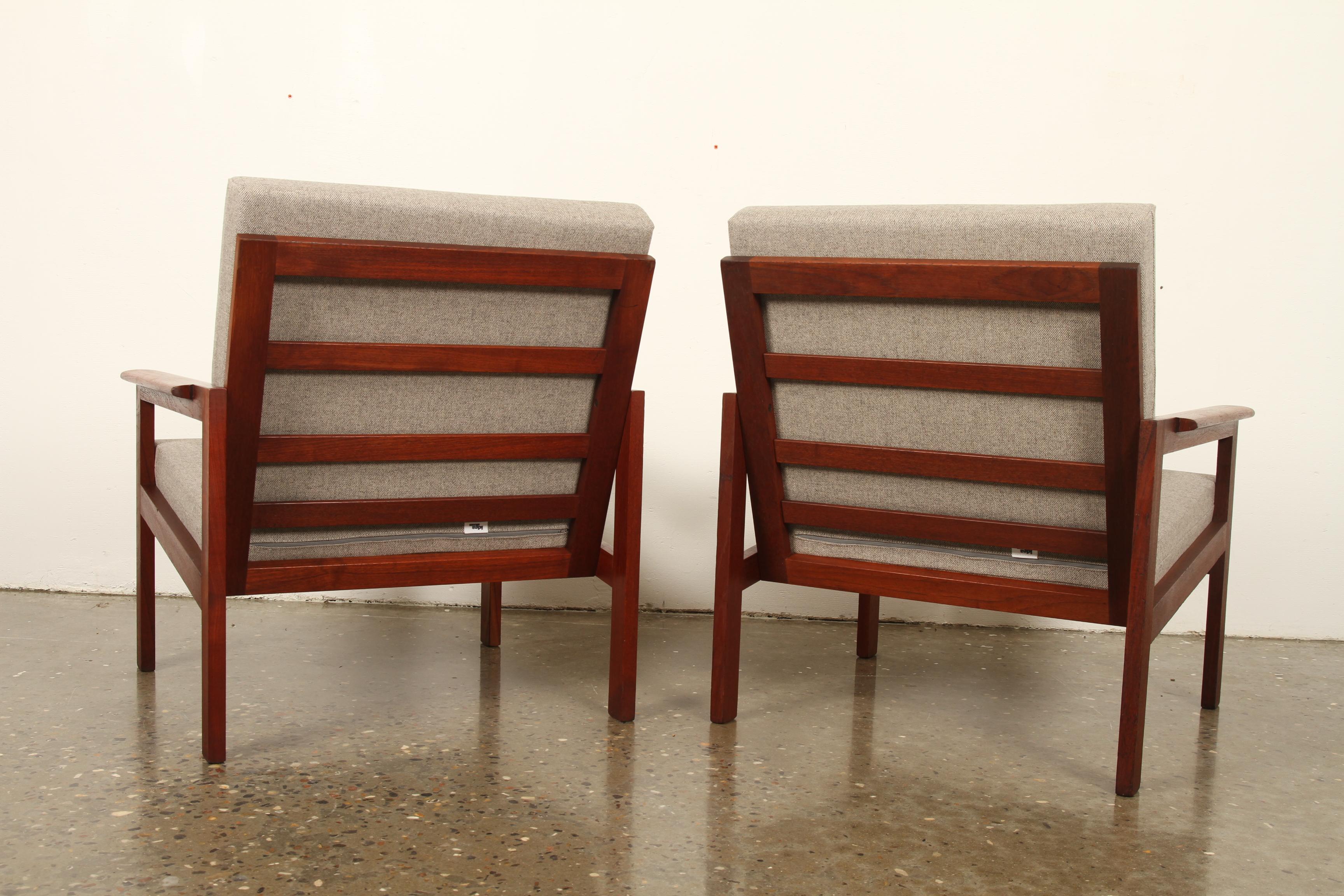 Mid-20th Century Set of 2 Danish Capella Lounge Chairs in Teak