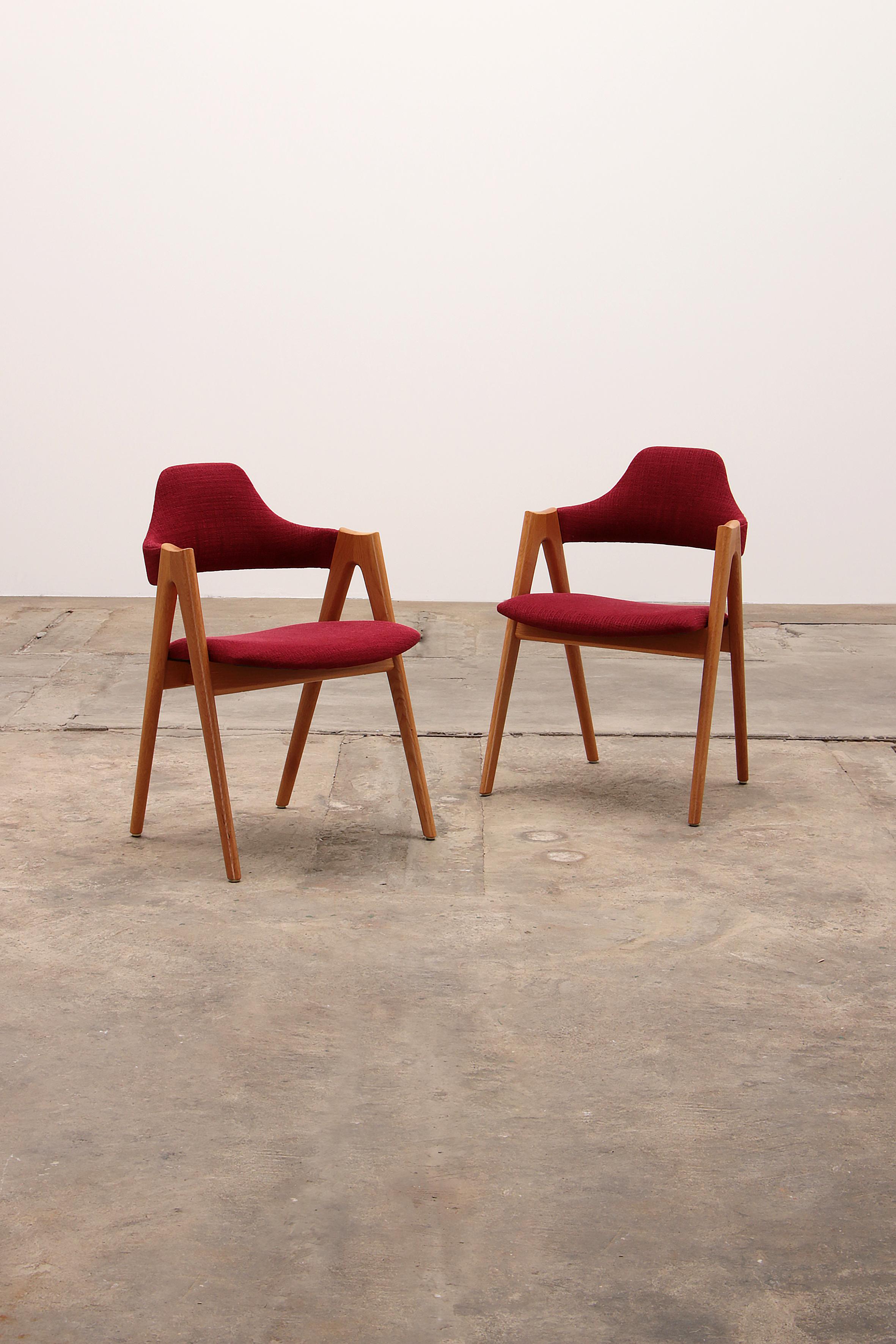 Set of 2 dining chairs designed by Kai Kristiansen for SVA Møbler, Denmark 1960.

The chairs have an oak frame and are upholstered in a red fabric.

are in very good vintage condition.

About the creator

Danish designer Kai Kristiansen was