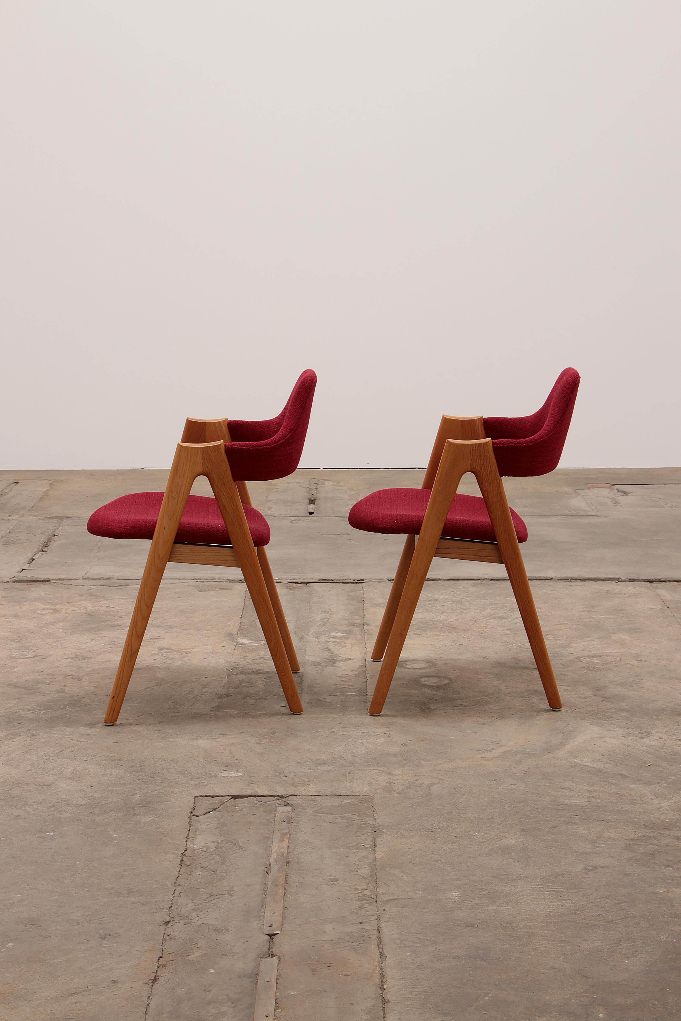 Mid-20th Century Set of 2 Danish Dining Table Chairs Model Compas Kai Kristiansen for Sva Mobler