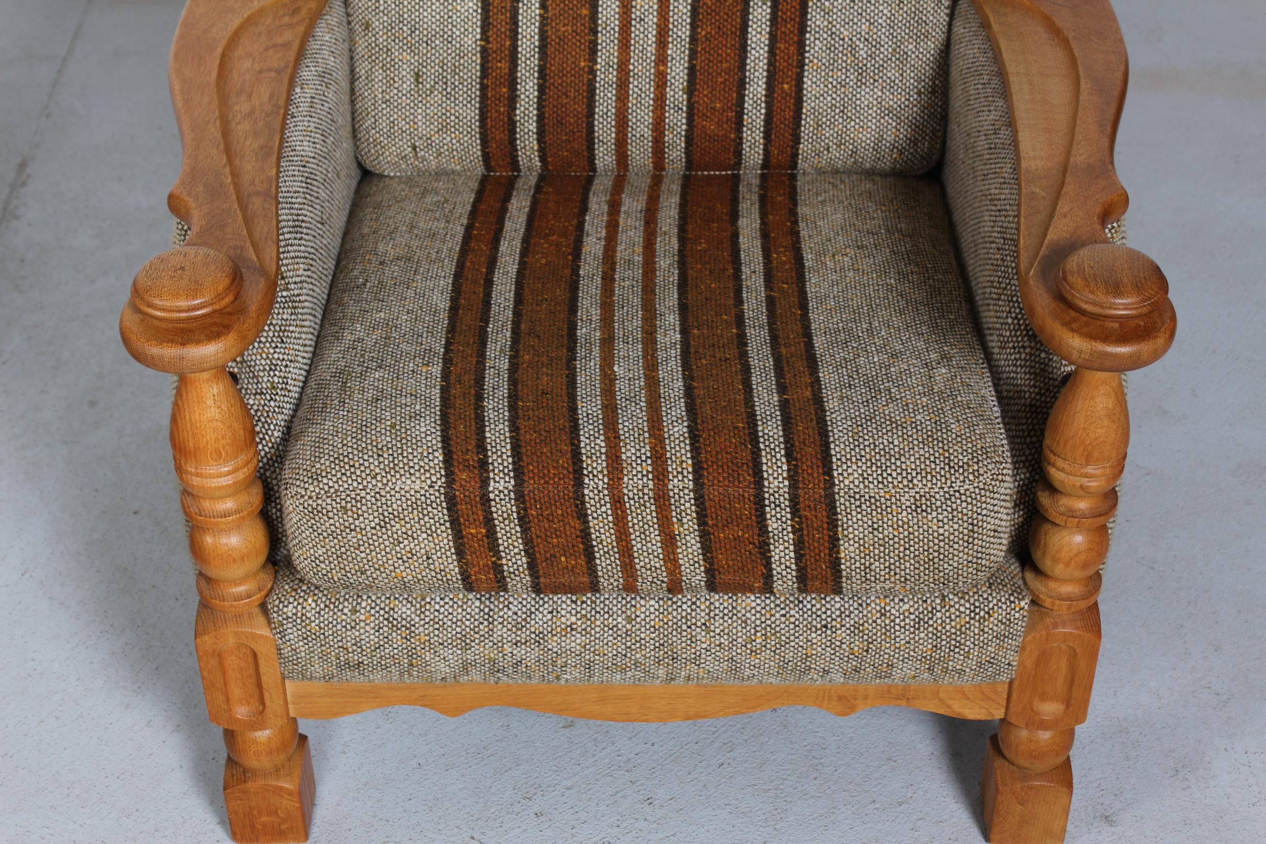 Set of 2 Danish Henning Kjærnulf style Lounge Chairs of Solid Oak  1970s For Sale 5