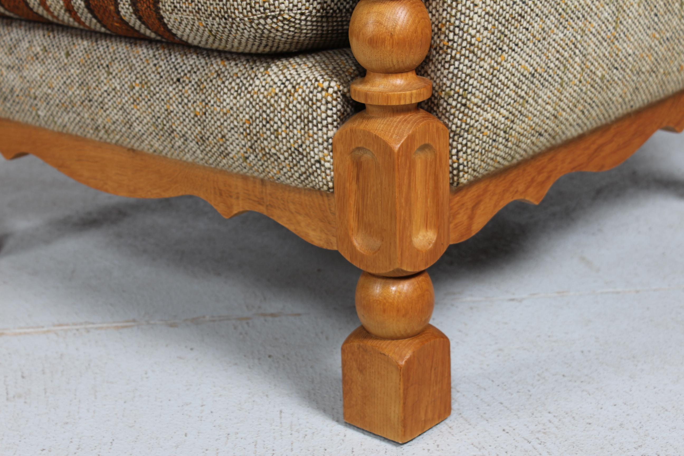 2 Sessel im dänischen Henning Kjærnulf Stil aus massivem Eichenholz  1970s (Moderne der Mitte des Jahrhunderts) im Angebot