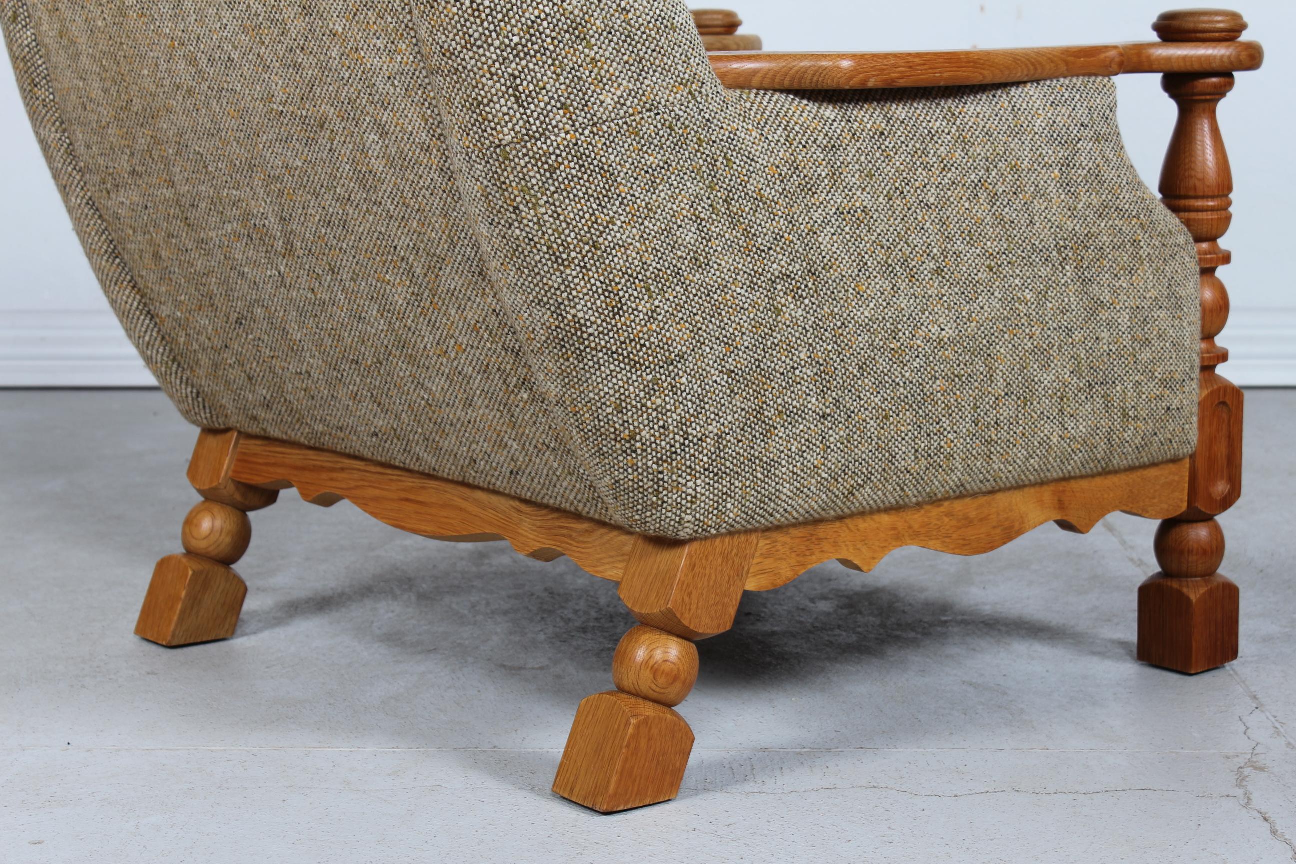 Set of 2 Danish Henning Kjærnulf style Lounge Chairs of Solid Oak  1970s For Sale 1