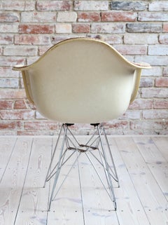 Set of 2 DAR Chairs by Charles & Ray Eames for Herman Miller by Zenith Plastics
