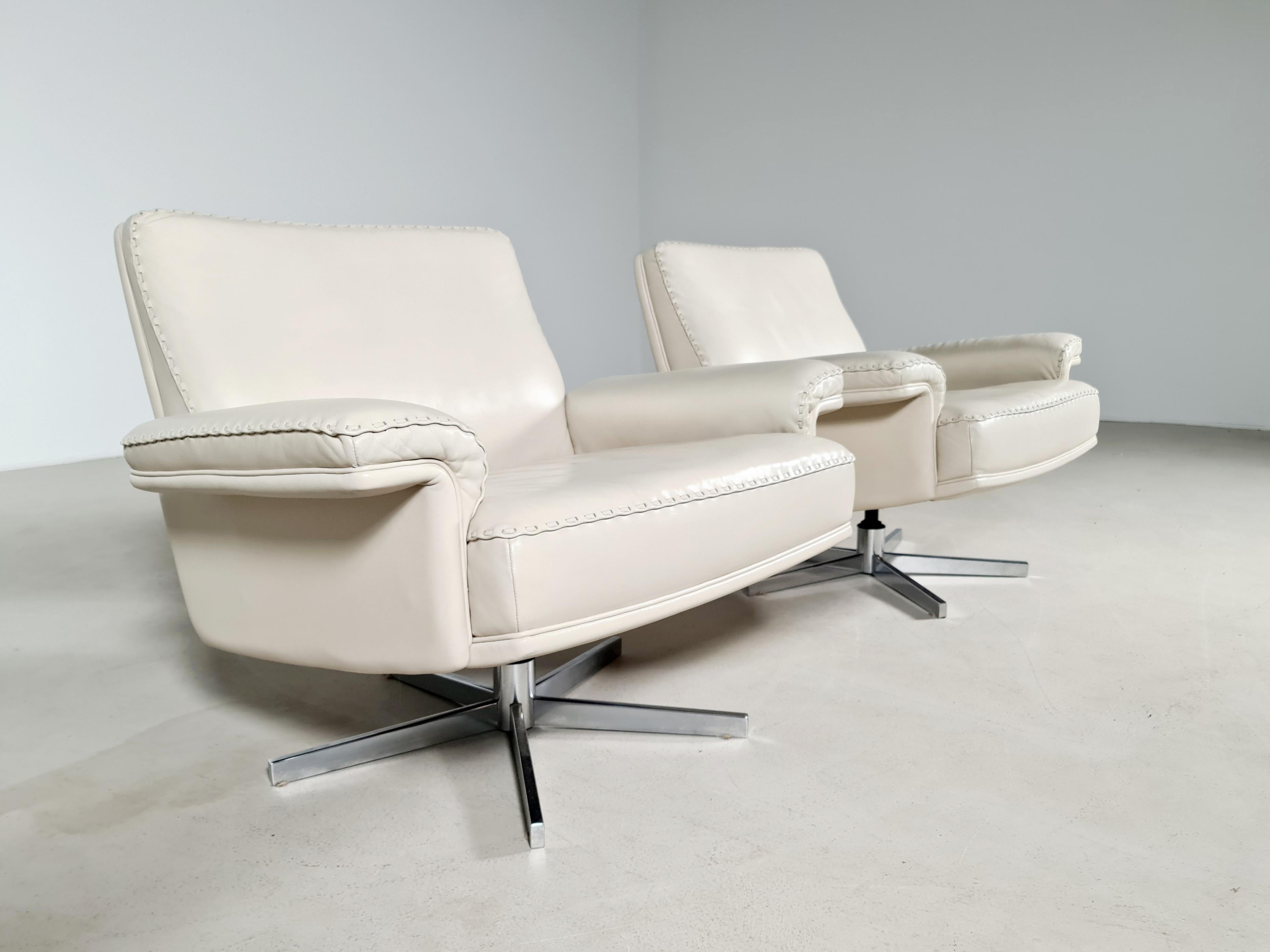 Set of 2 De Sede DS-35 Swivel Chairs, 1970's In Good Condition In amstelveen, NL