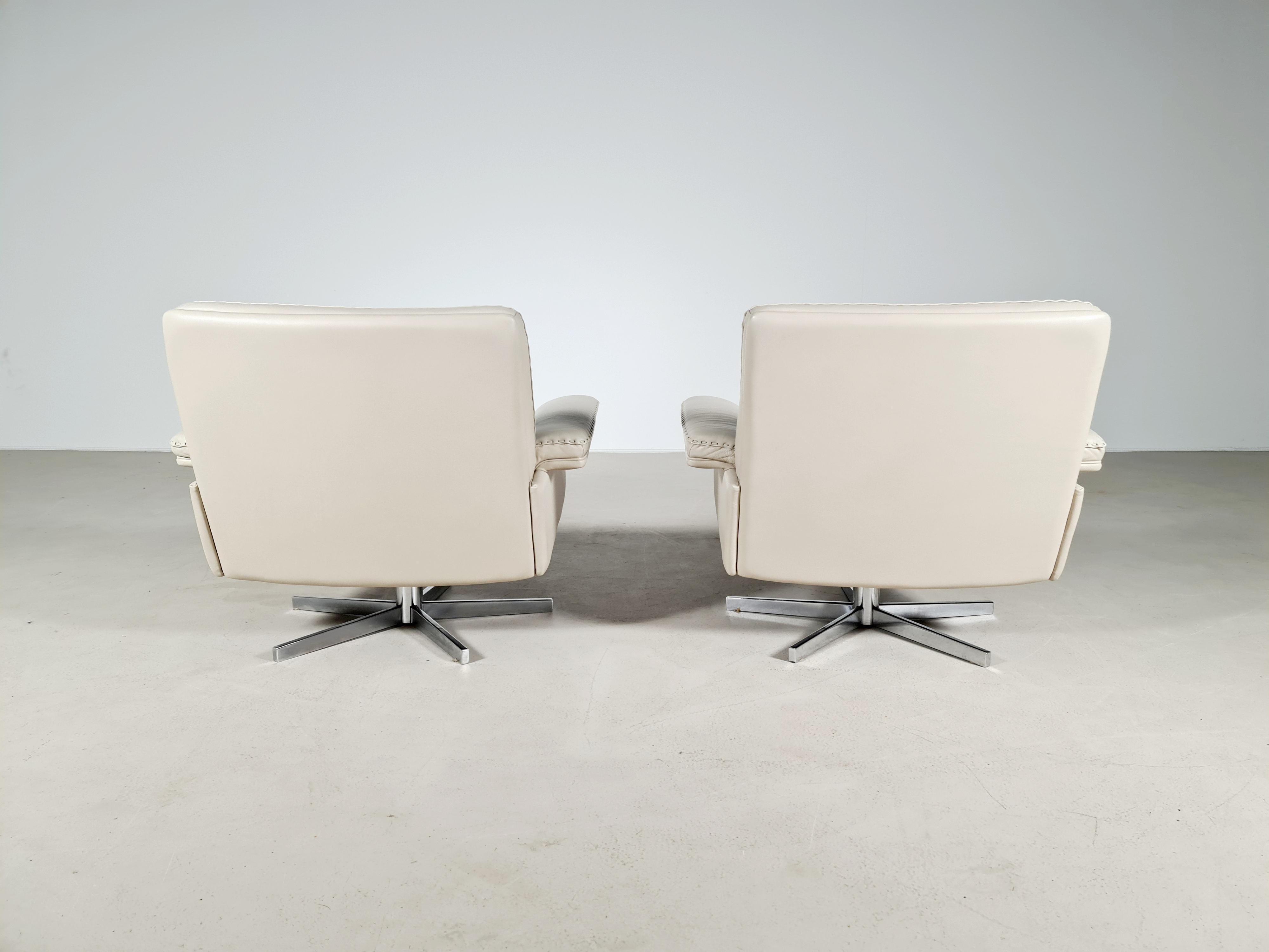 Set of 2 De Sede DS-35 Swivel Chairs, 1970's 1