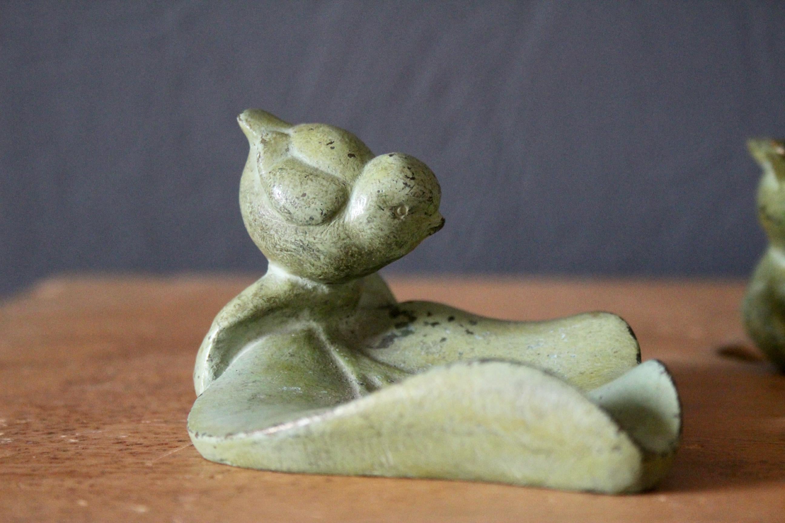 French Set of 2 decorative bronze birds signed For Sale