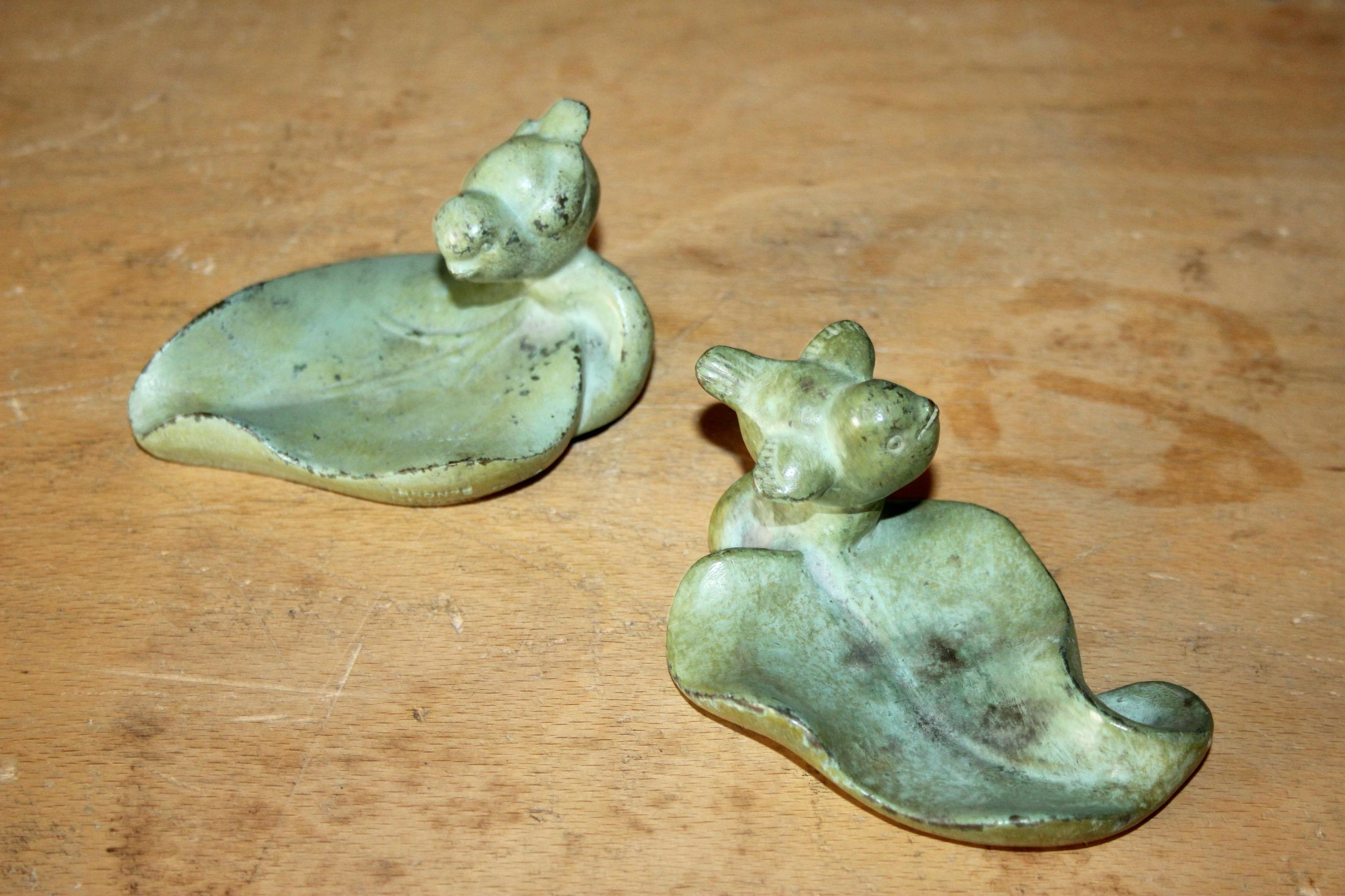 Bronze Set of 2 decorative bronze birds signed For Sale