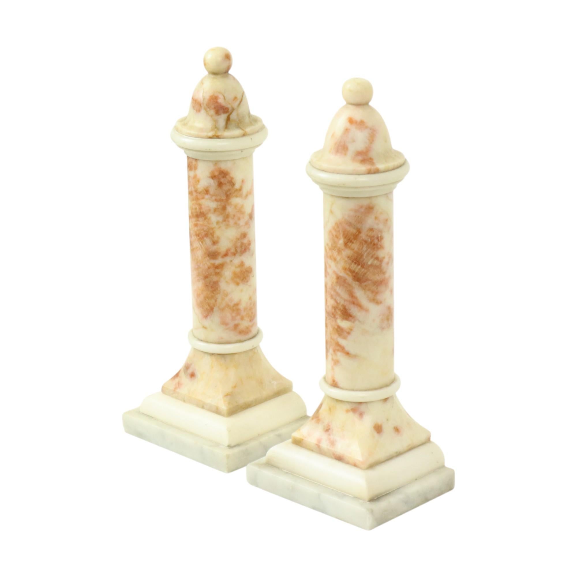 Set of 2 Decorative Marble Pillars Columns Classic 35cm In Good Condition For Sale In Poperinge, BE