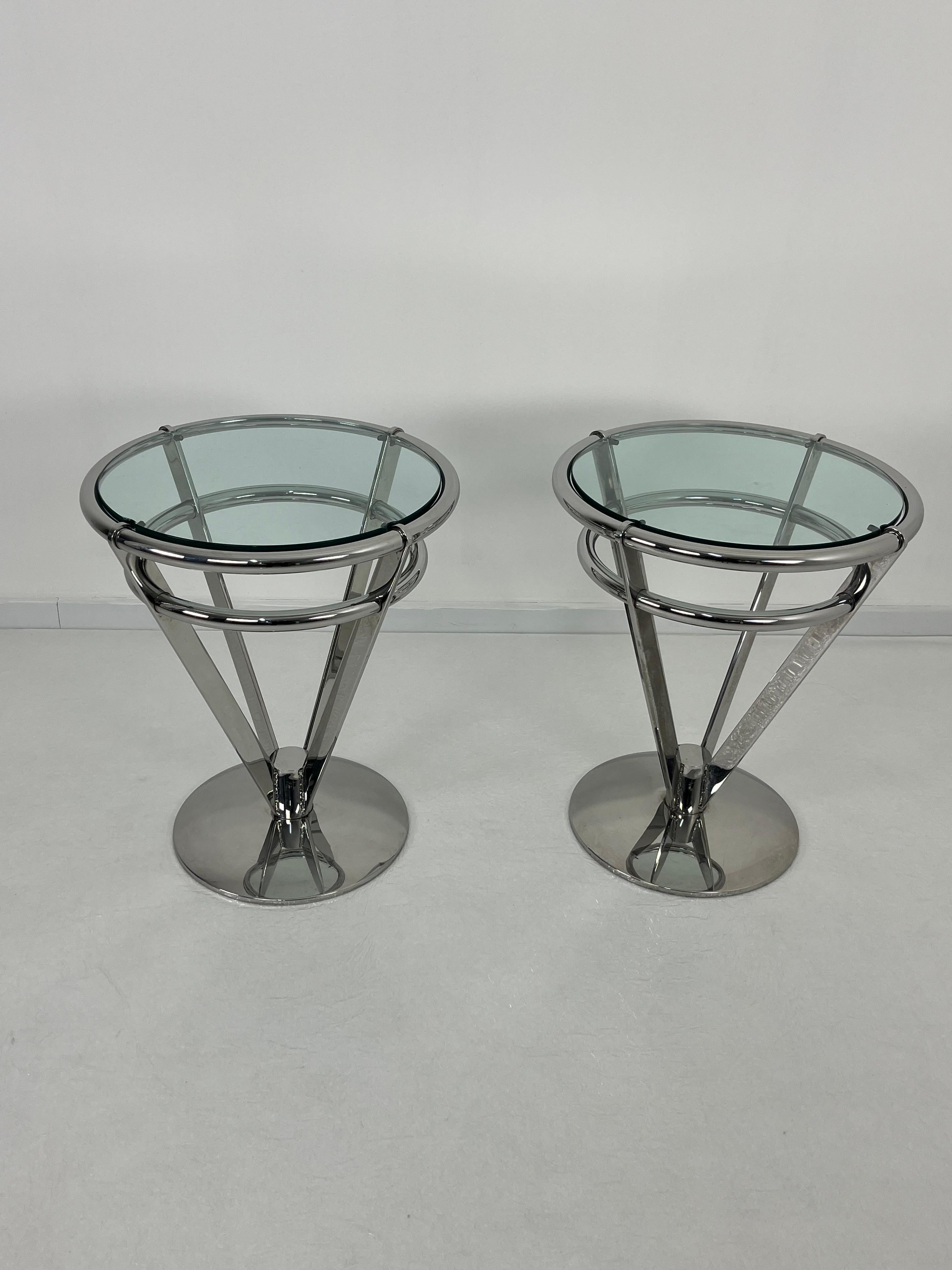 Italian Set of 2 Delightful Space Age Steel And Glass Night Stands 1980s For Sale