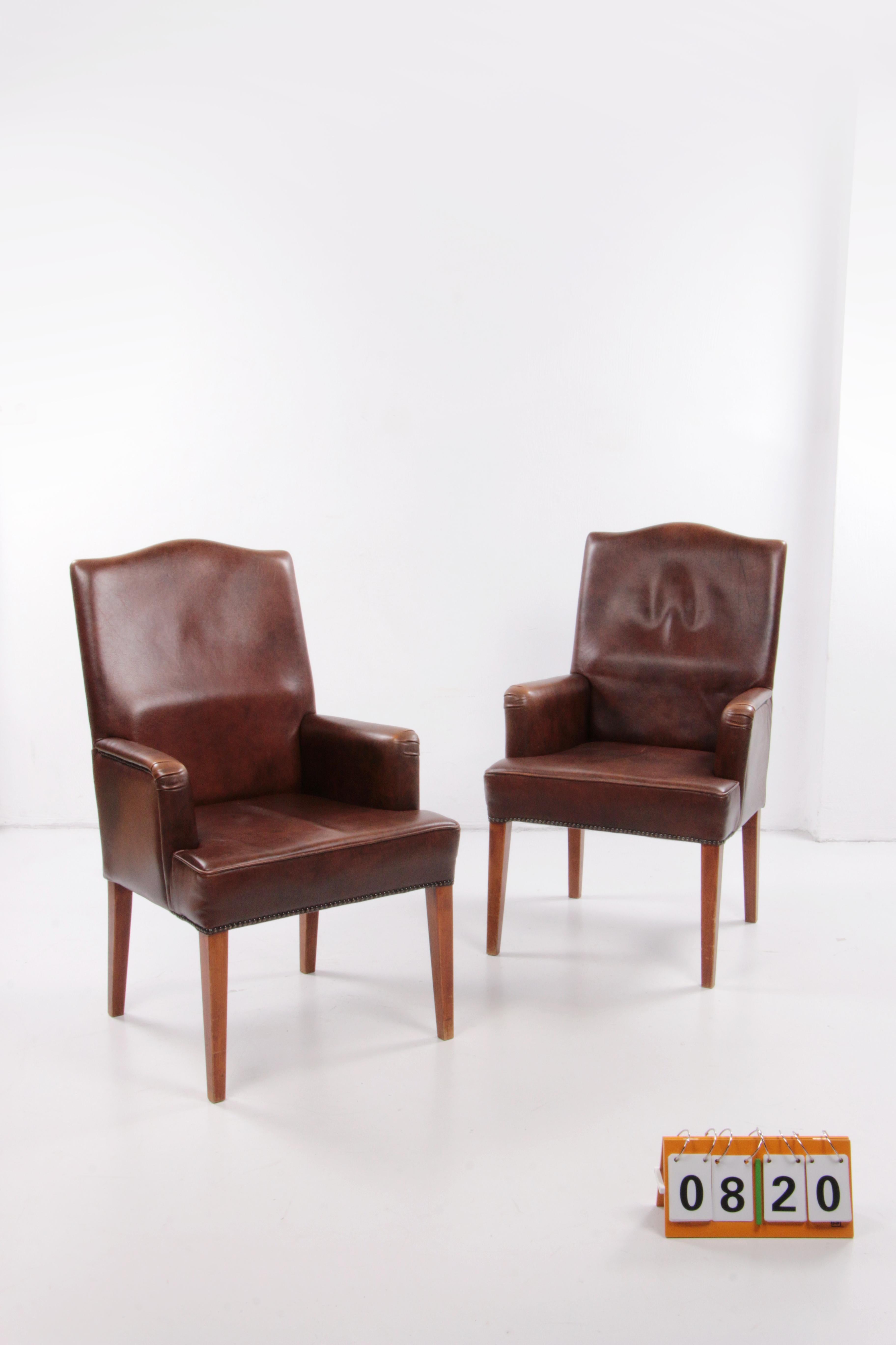 Set of 2 dining room chairs in sheep leather, 1970 Netherlands. For Sale 8