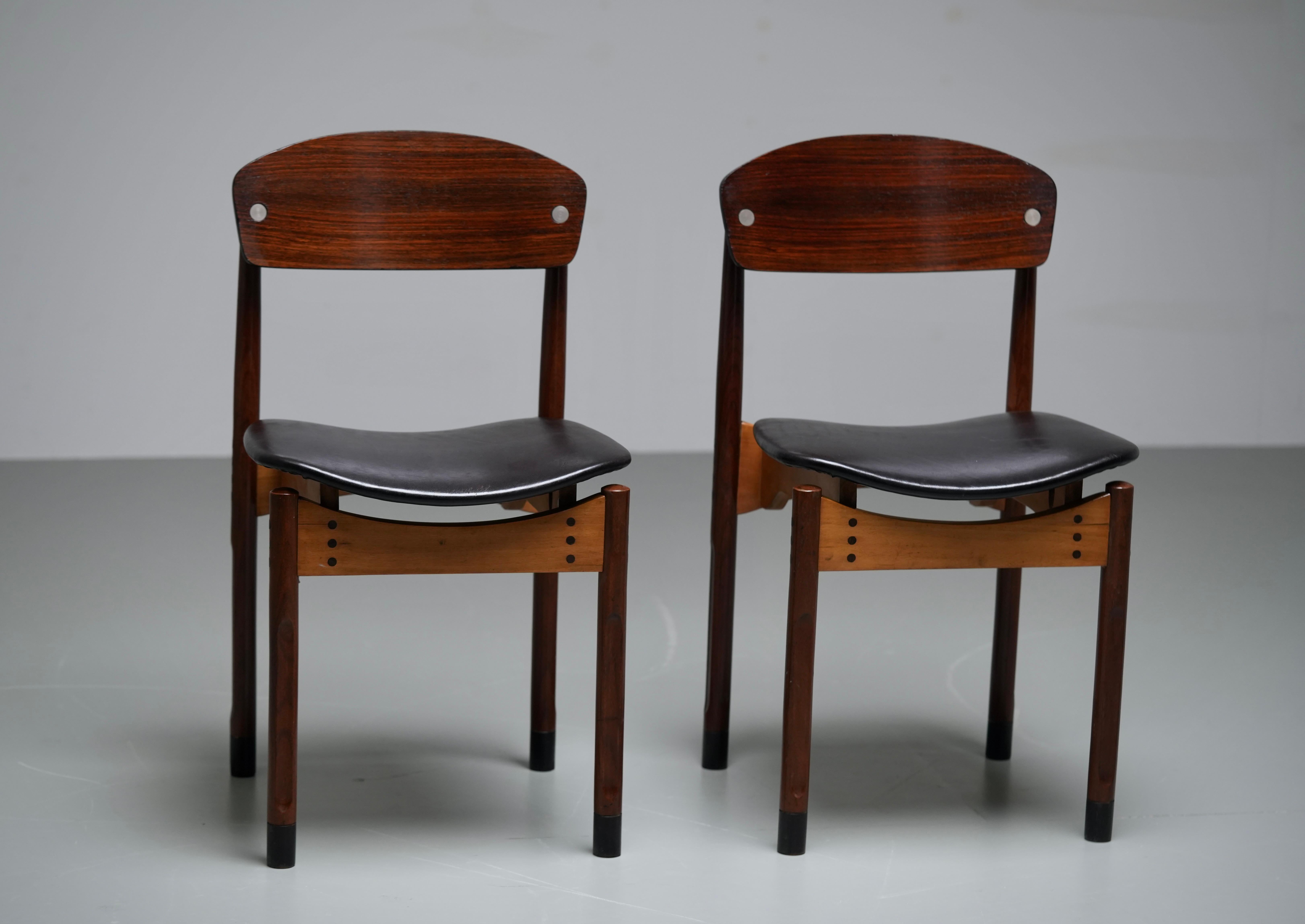 Set of 2 Diningroom Chairs in Teak, Mahogany and faux leather, Italty, 1960's In Good Condition For Sale In Amsterdam, NL