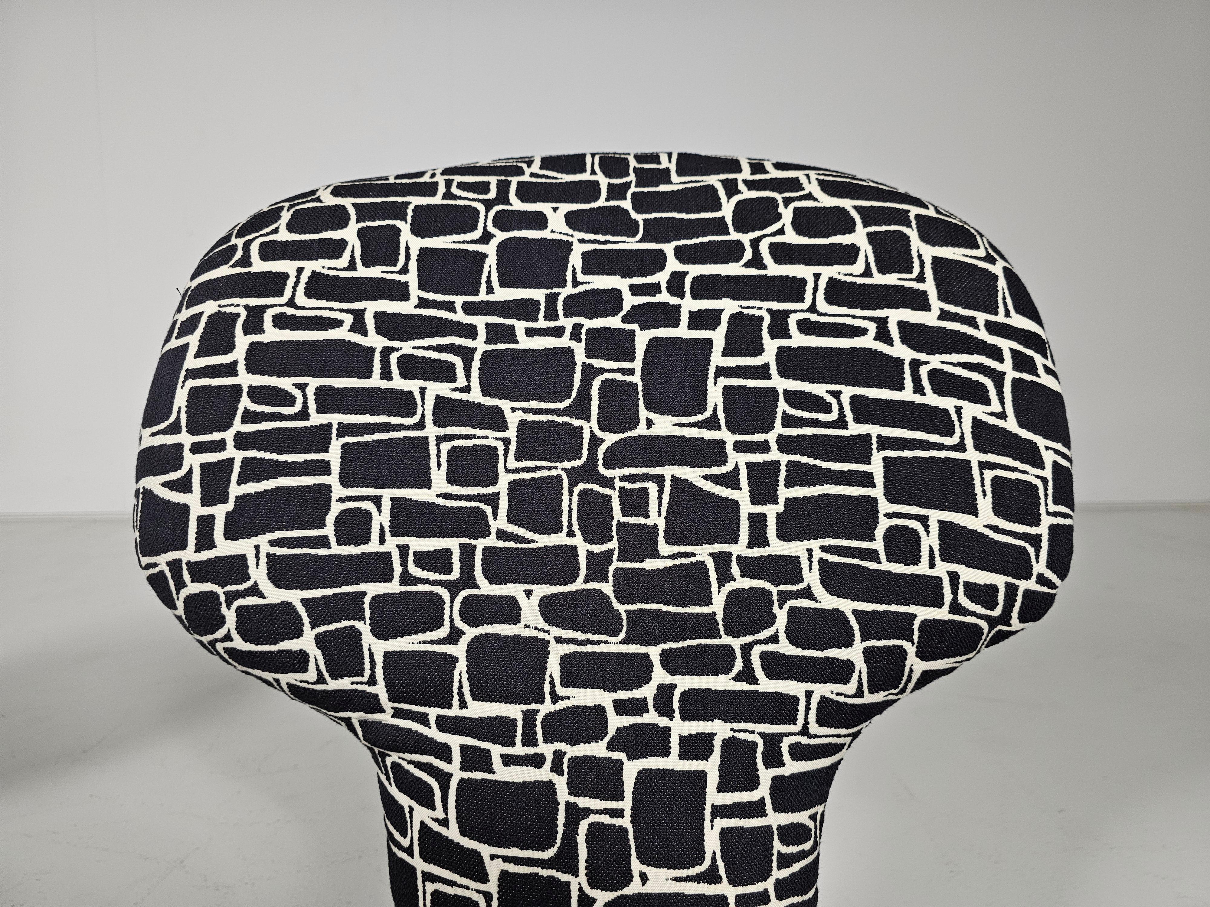 Set of 2 Djinn lounge chairs by Olivier Mourgue, for Airborne, 1970 2