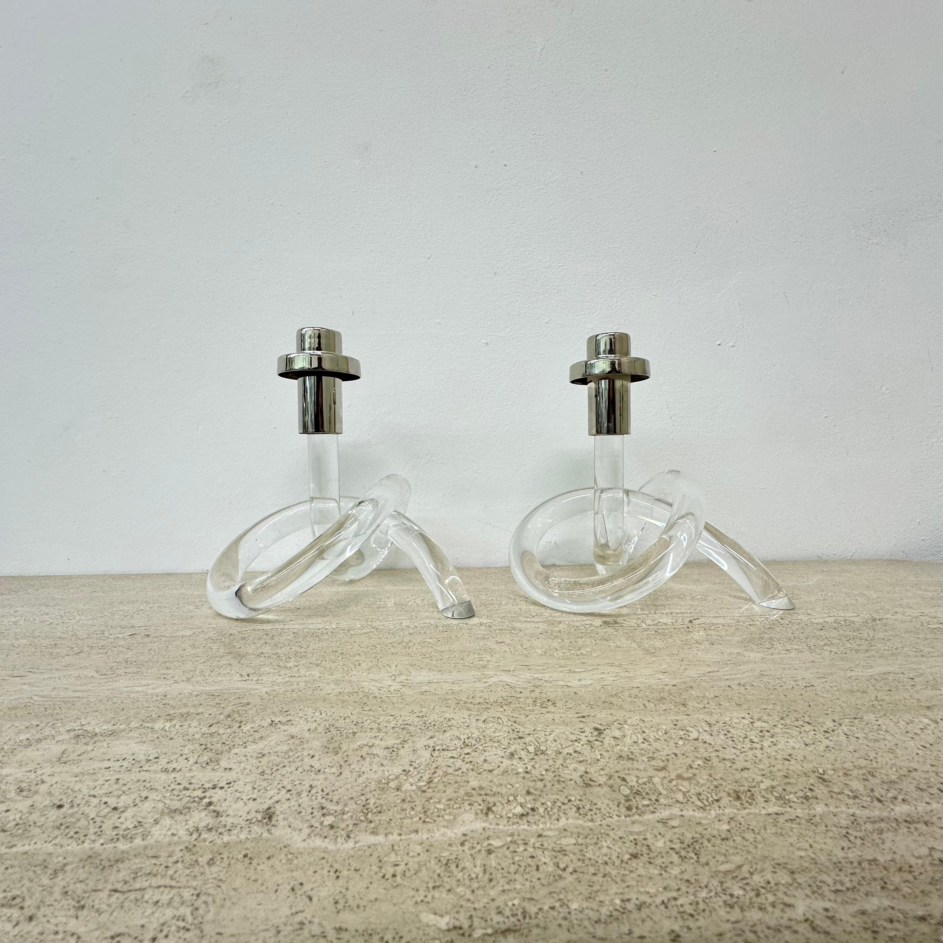 Set di 2 candele in lucite di metà secolo Dorothy Thorpe Pretzel, anni '40 In condizioni buone in vendita a Delft, NL