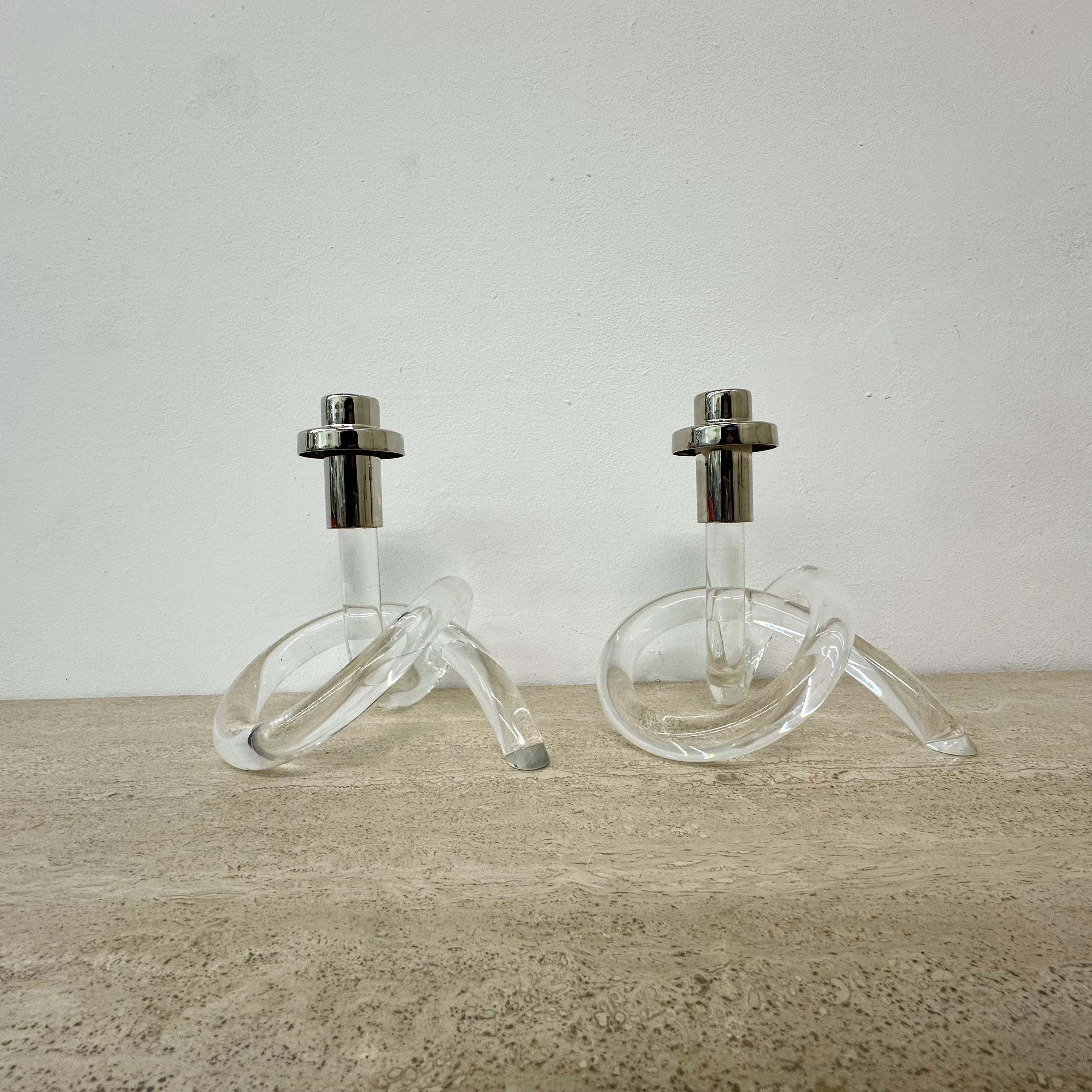 Metà XX secolo Set di 2 candele in lucite di metà secolo Dorothy Thorpe Pretzel, anni '40 in vendita