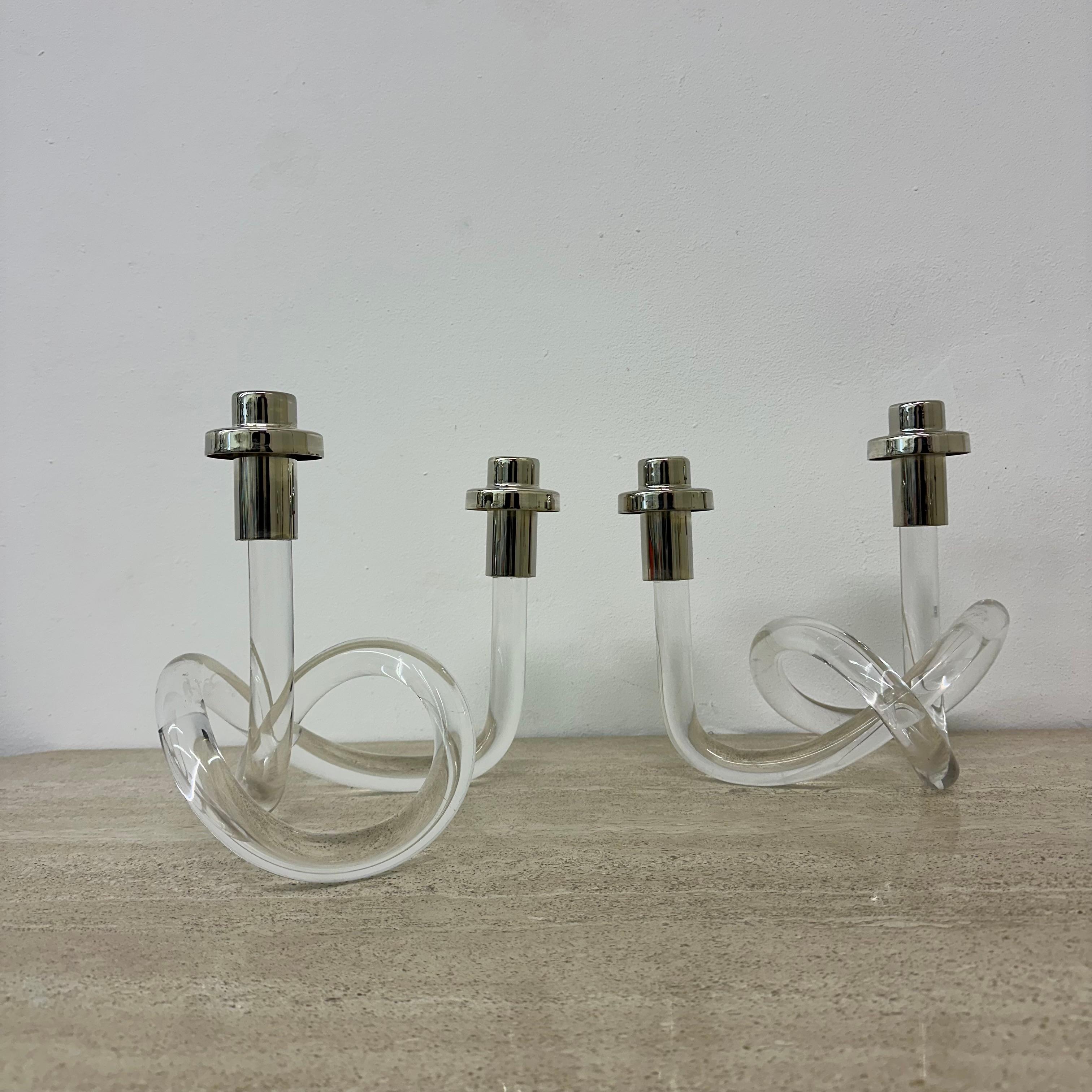 Set di 2 candele in lucite di metà secolo Dorothy Thorpe Pretzel, anni '40 in vendita 1