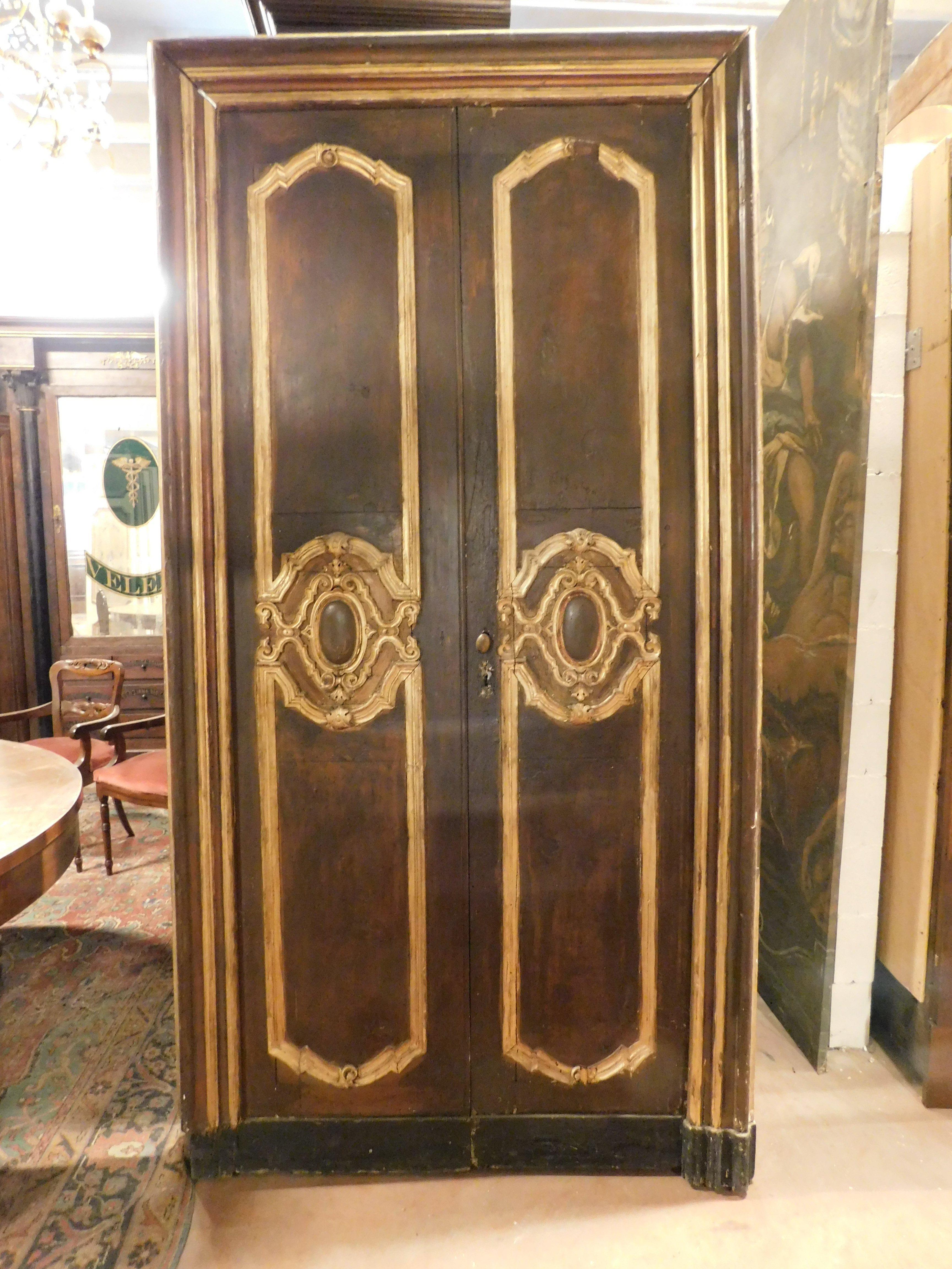 Hand-Painted set of 2 double doors with frames, brown and gold lacquered, Italy For Sale