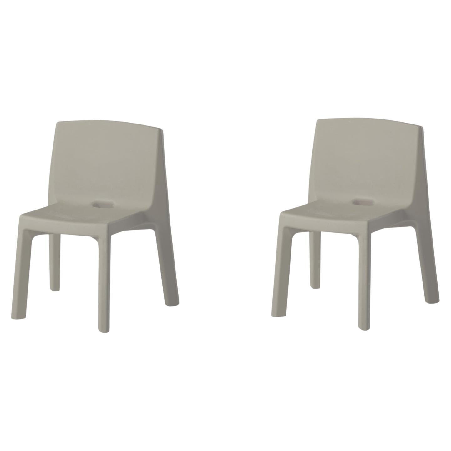 Set Of 2 Dove Grey Q4 Chairs by Jorge Najera