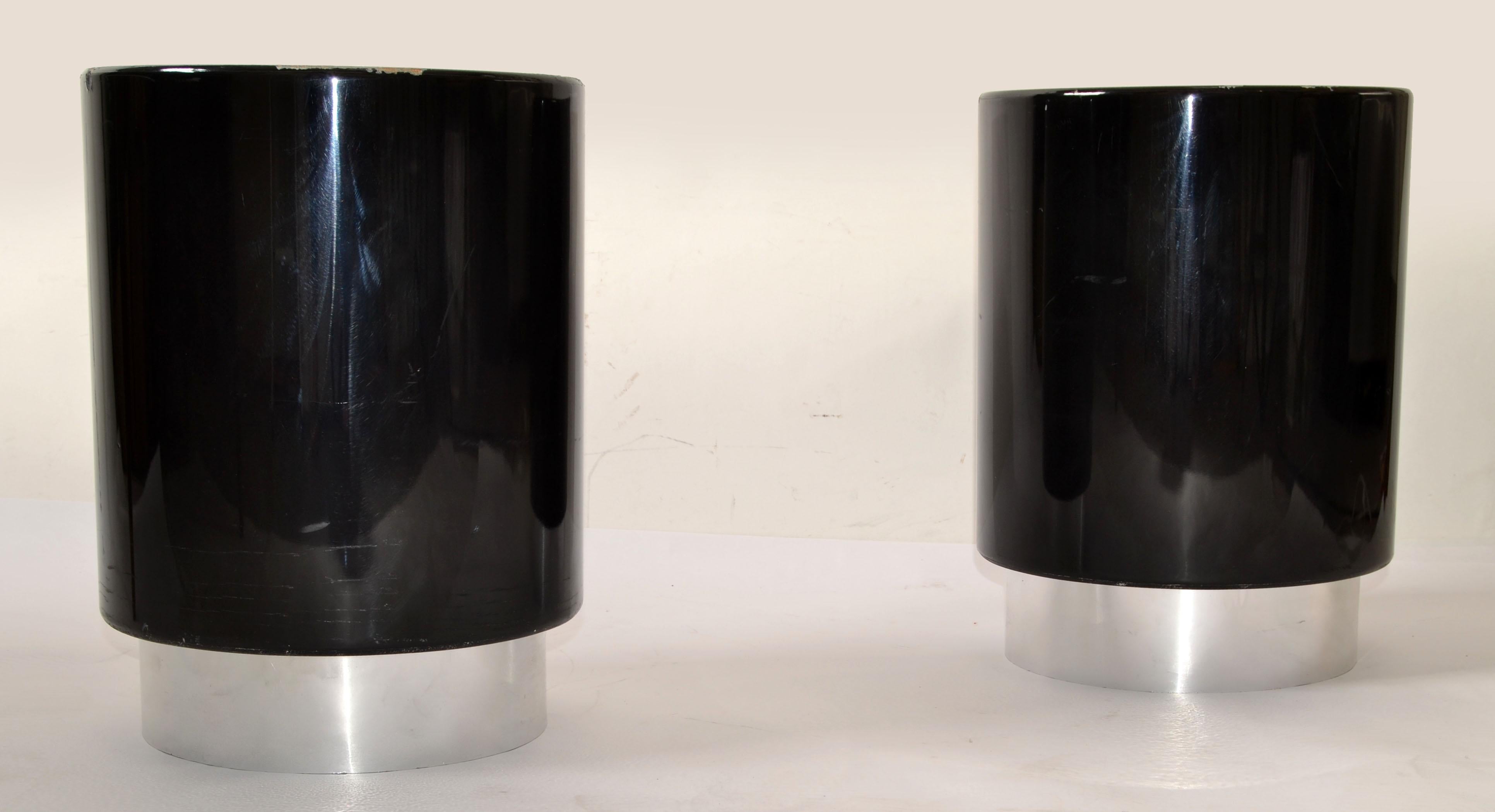 American Set of 2 Drum Drink Tables Black Gloss Lacquer & Chrome Base Mid-Century Modern For Sale
