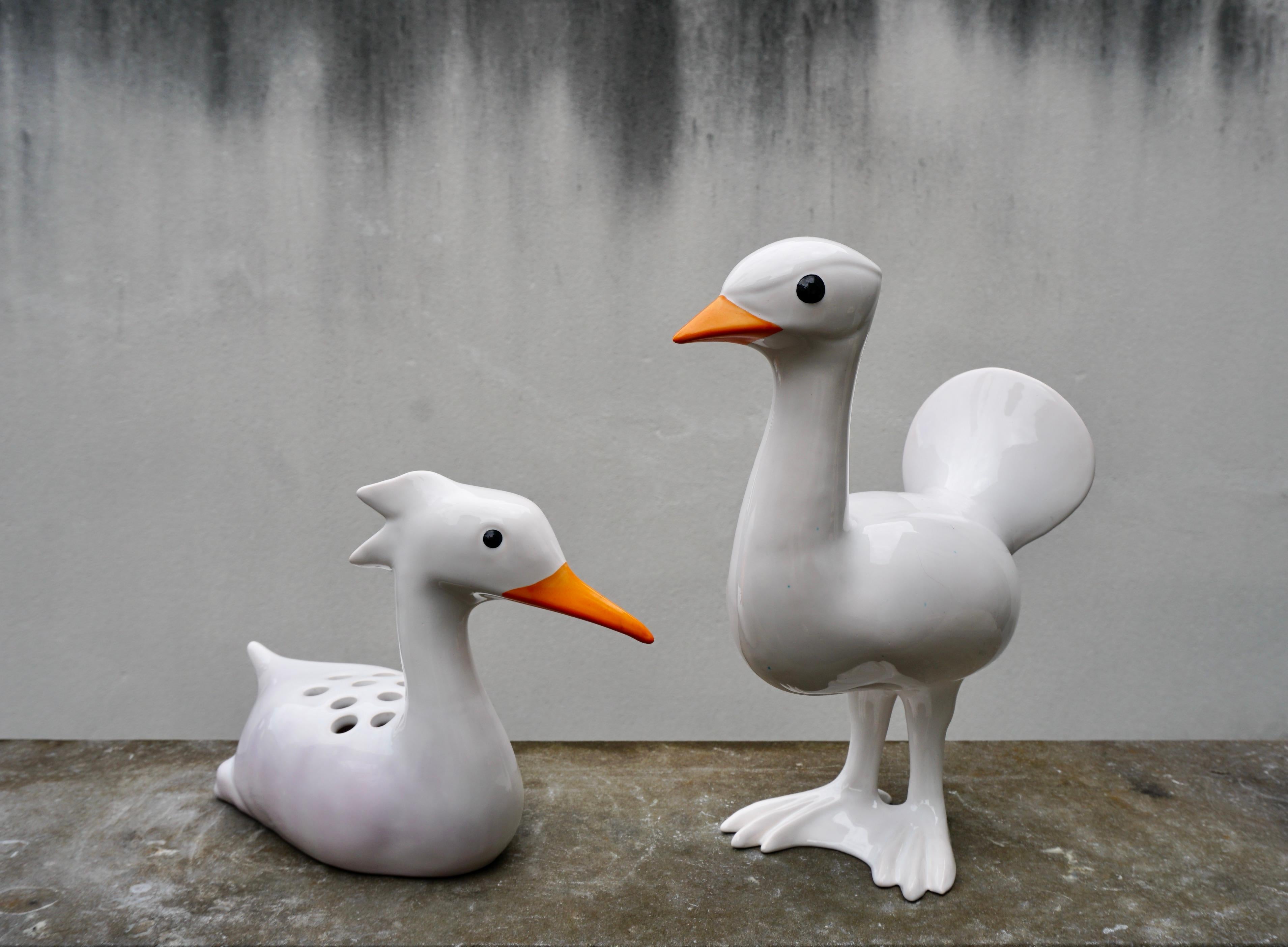 Set von 2 Enten aus weißer Keramik, hergestellt und signiert von Georges Cassin im Zustand „Gut“ im Angebot in Antwerp, BE