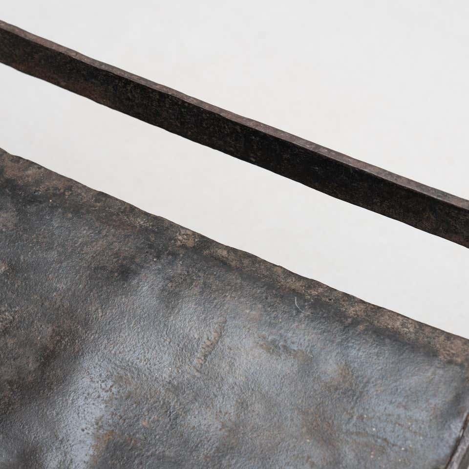 Ensemble de 2 chauffe-pieds en métal du début du 20e siècle en vente 9