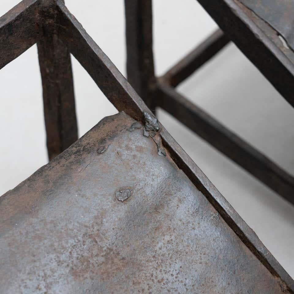 Ensemble de 2 chauffe-pieds en métal du début du 20e siècle en vente 10