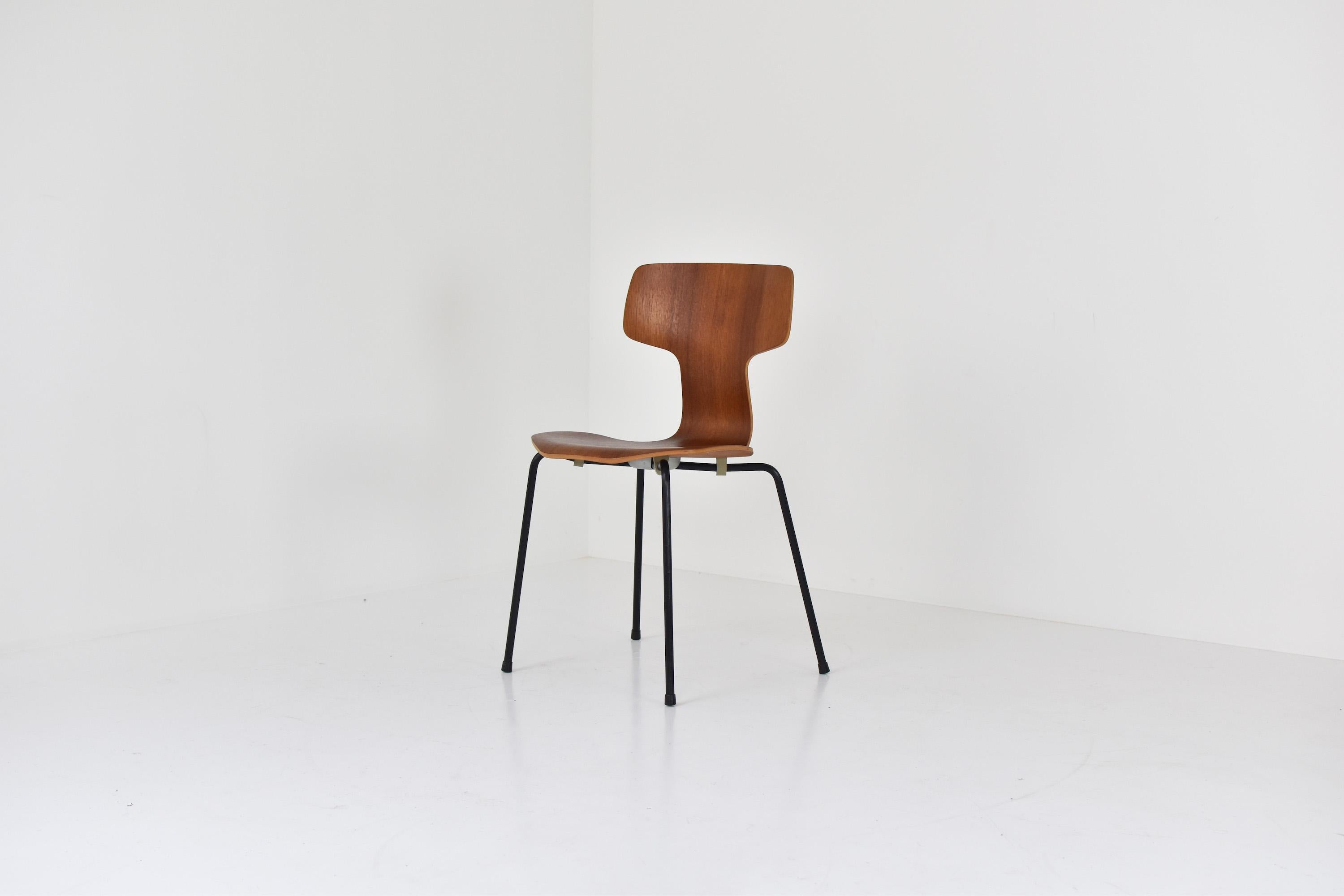 Scandinavian Modern Set of 2 Early ‘Hammer’ Chairs by Arne Jacobsen for Fritz Hansen, Denmark 1960’s