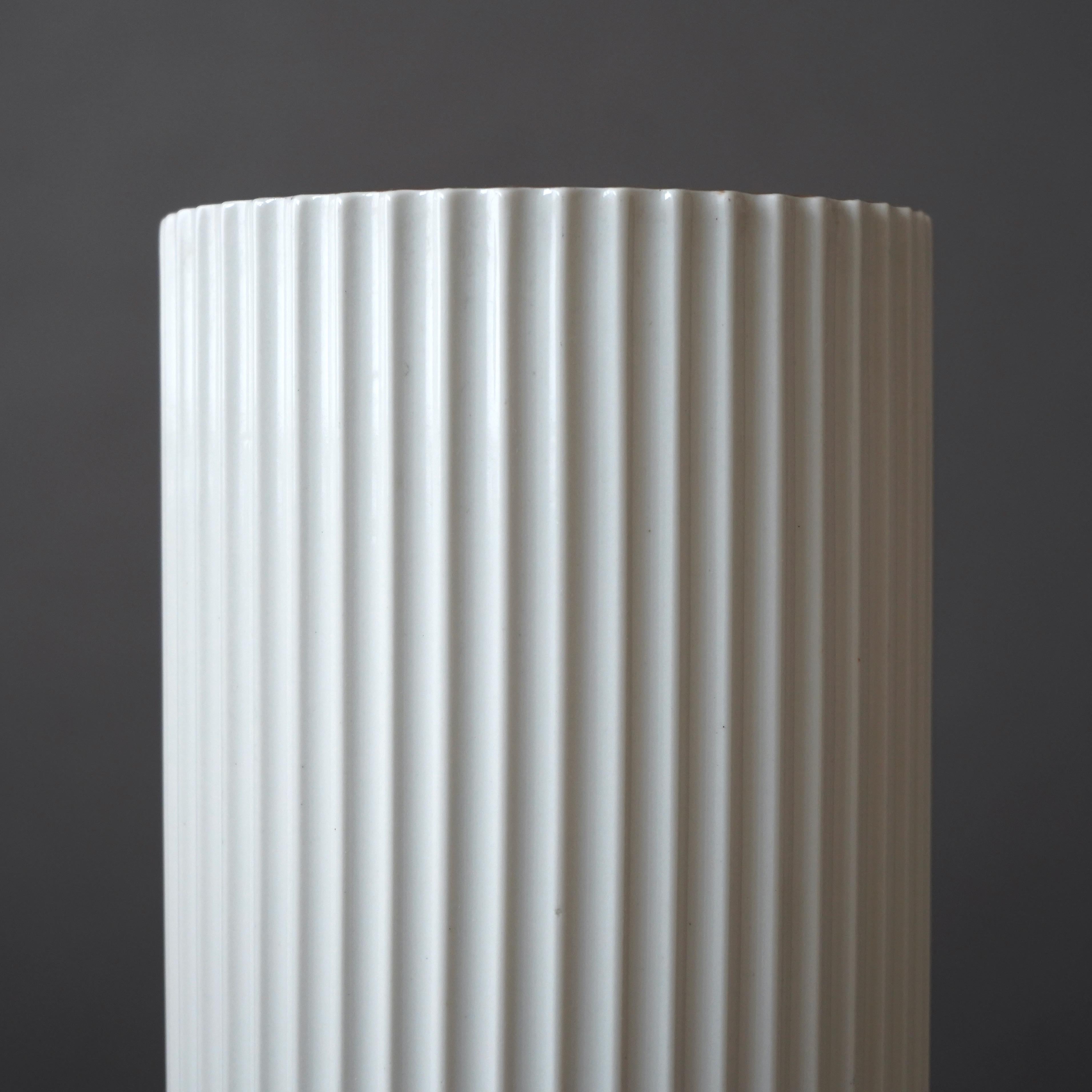 Ensemble de 2 vases en porcelaine Lyngby Porcelain à décor doré, 1936-1940, Danemark en vente 6