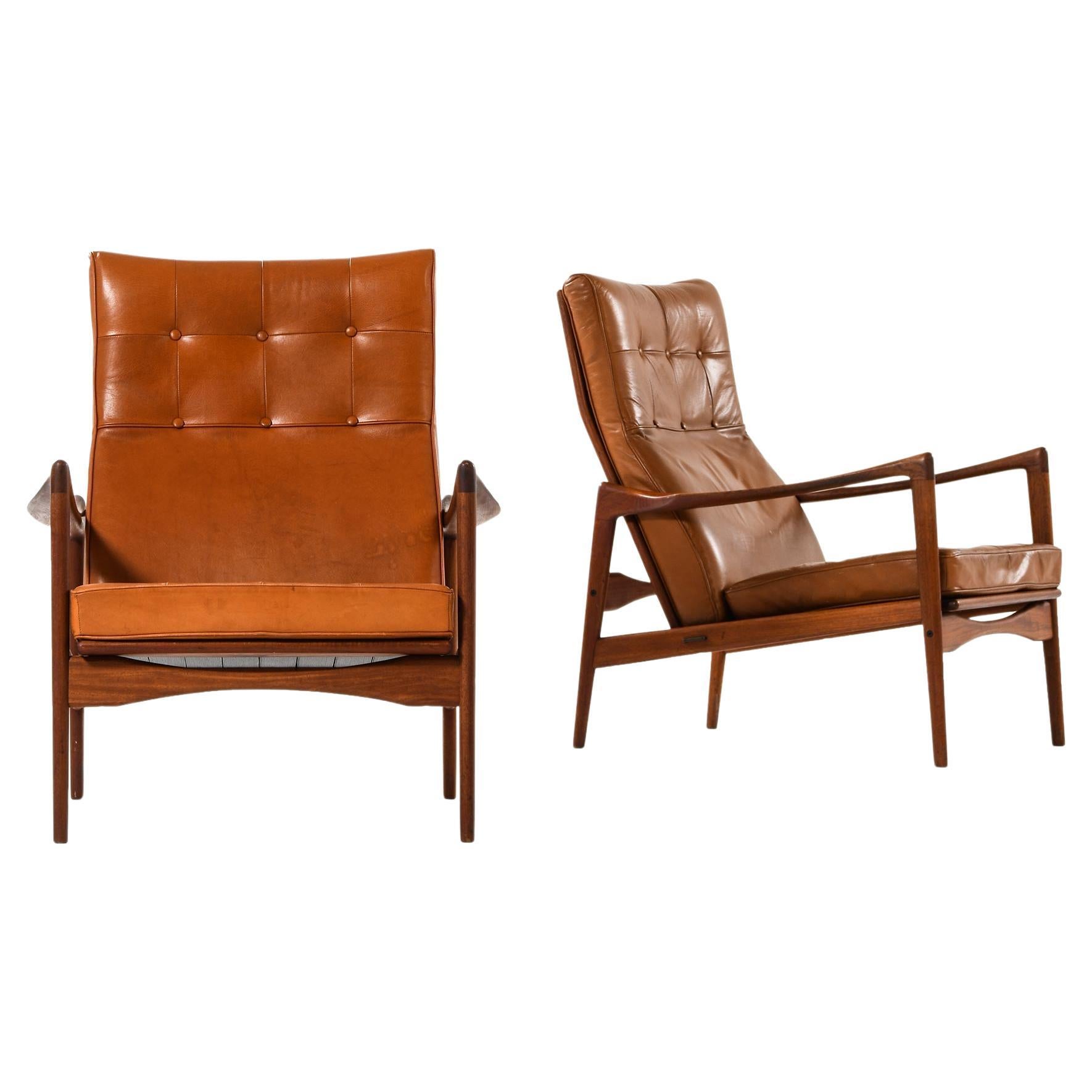 Ensemble de 2 fauteuils en cuir et teck par Ib Kofod-Larsen, 1960s en vente