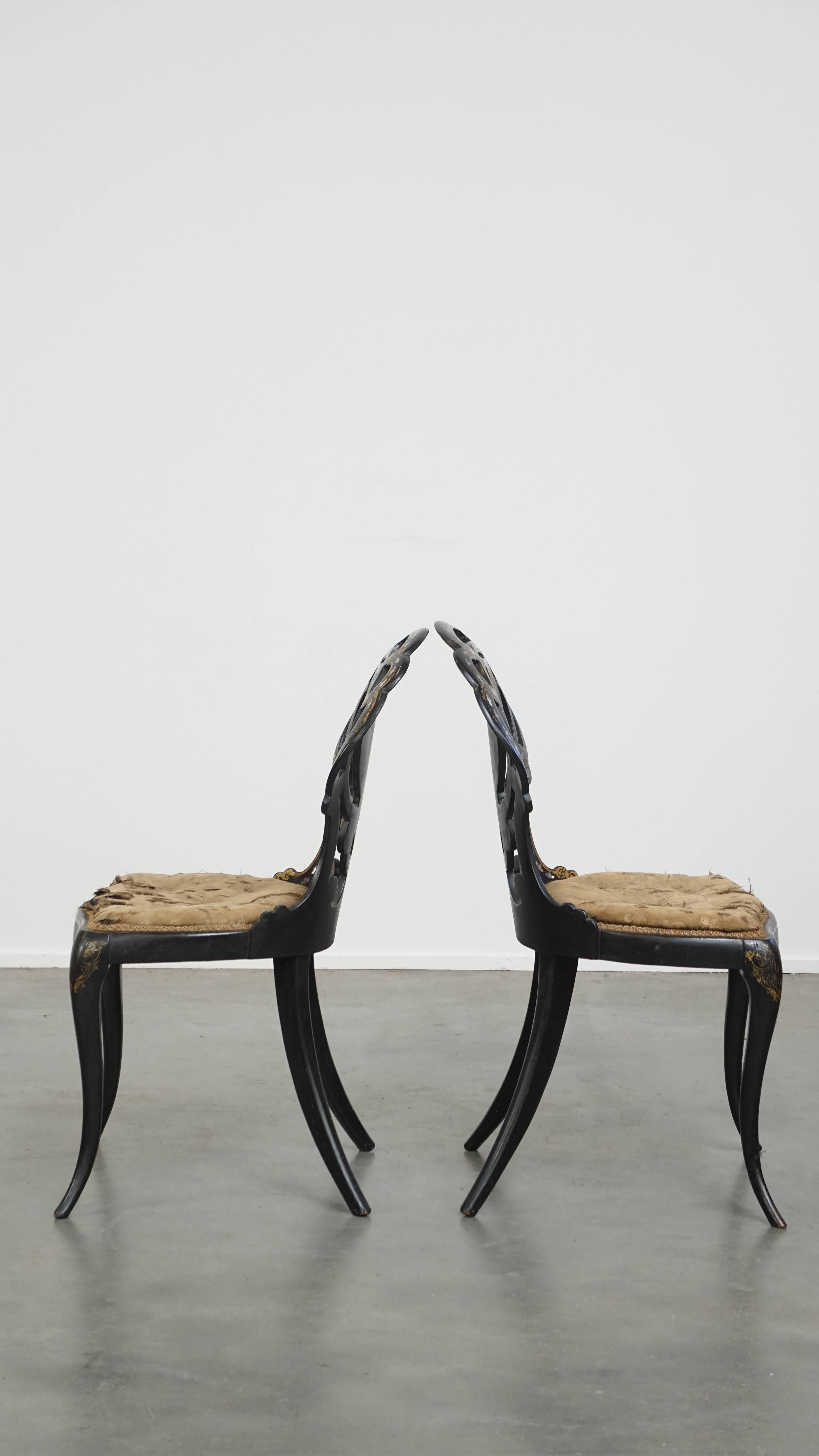 Hand-Crafted Set of 2 Elegant Antique 19th Century English Chinoiserie Mother of Pearl Chairs For Sale