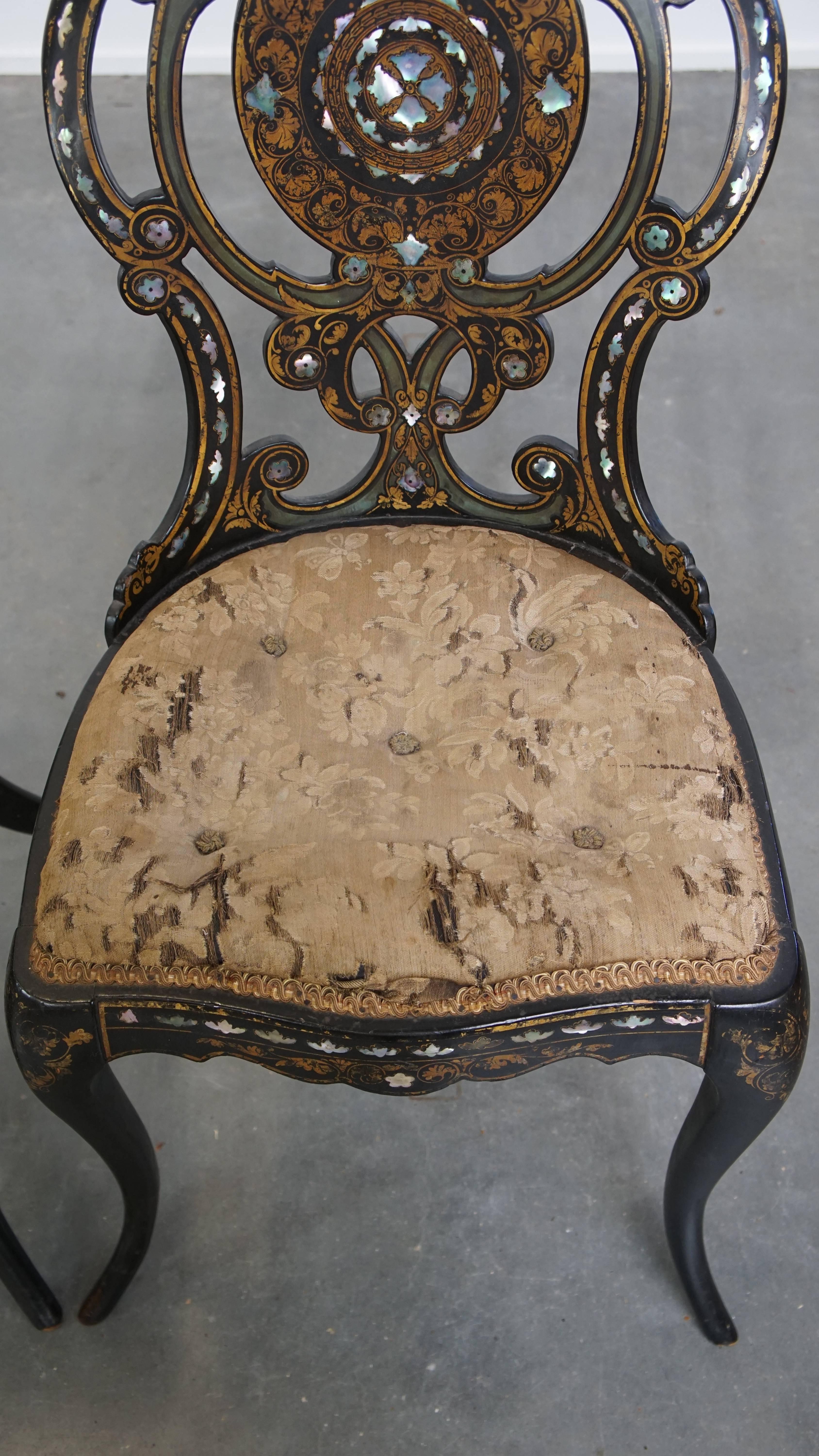Wood Set of 2 Elegant Antique 19th Century English Chinoiserie Mother of Pearl Chairs For Sale